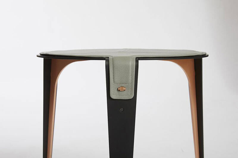 BARDOT SIDE TABLE par Gabriel Scott