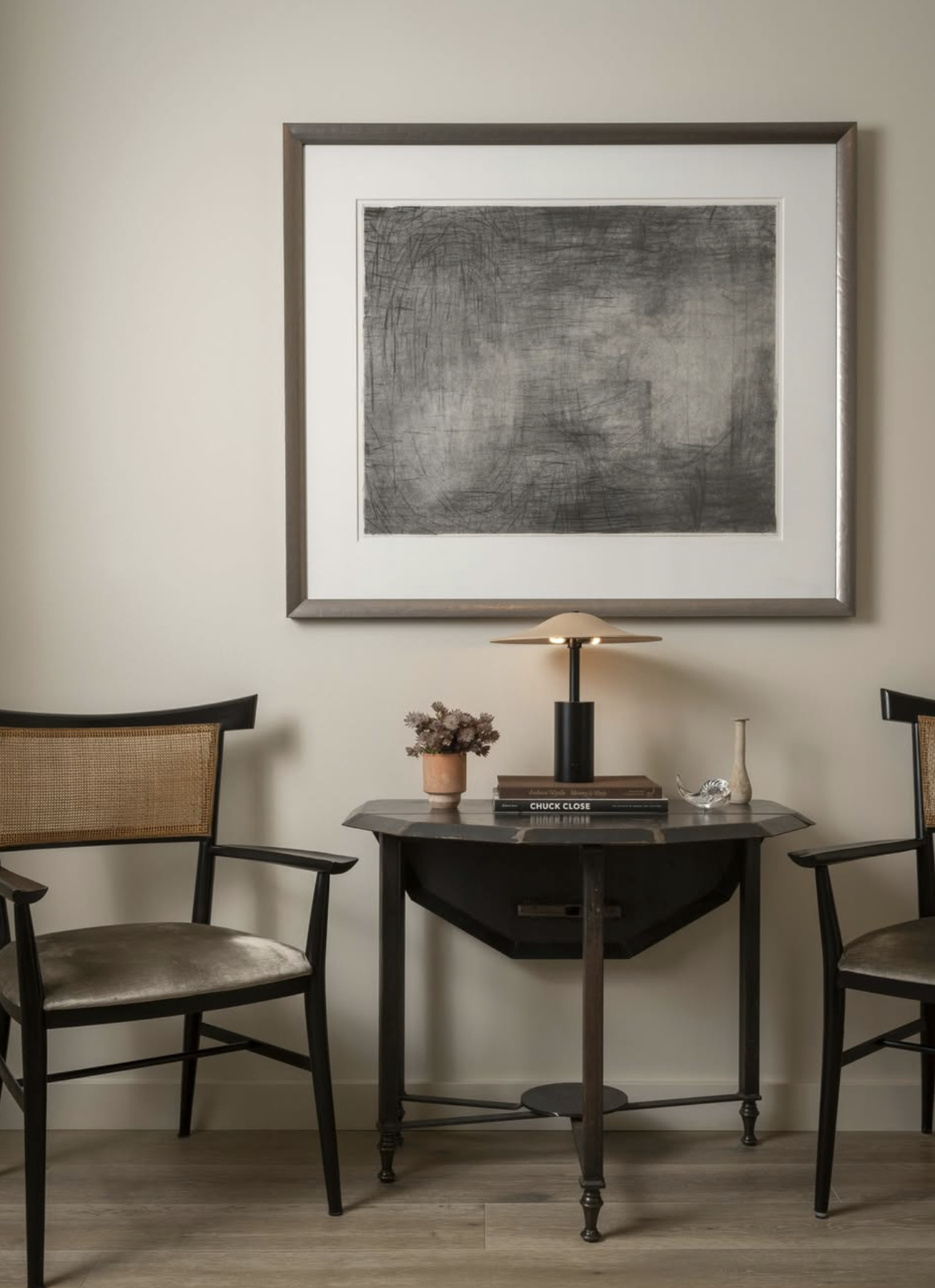 ALIEN TABLE LAMP par IN COMMON WITH