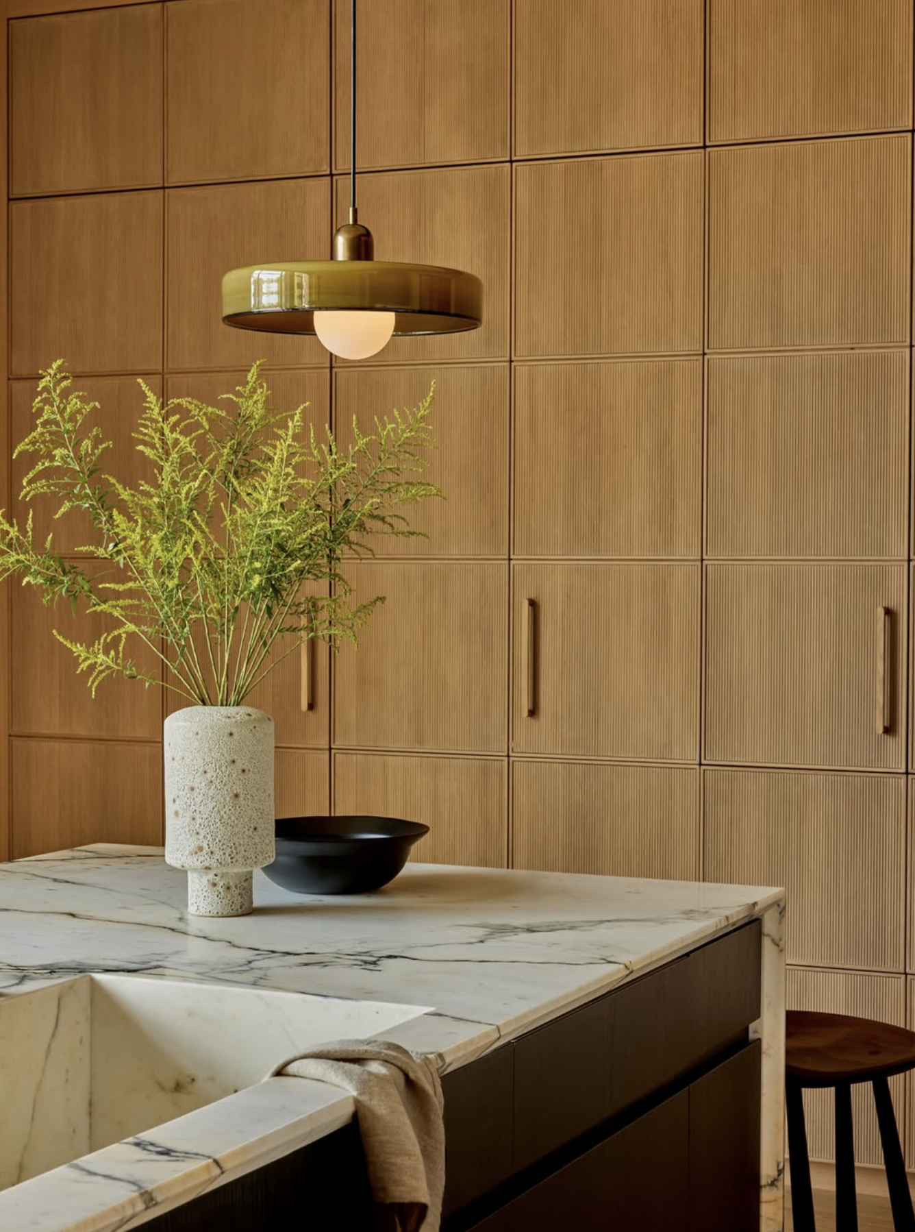 DISC PENDANT, SMALL par IN COMMON WITH