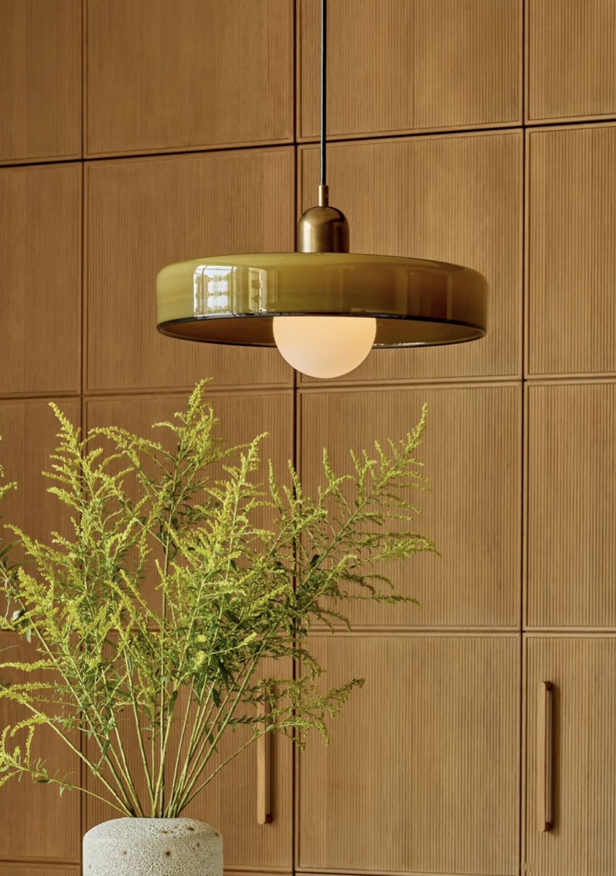 DISC PENDANT, SMALL par IN COMMON WITH