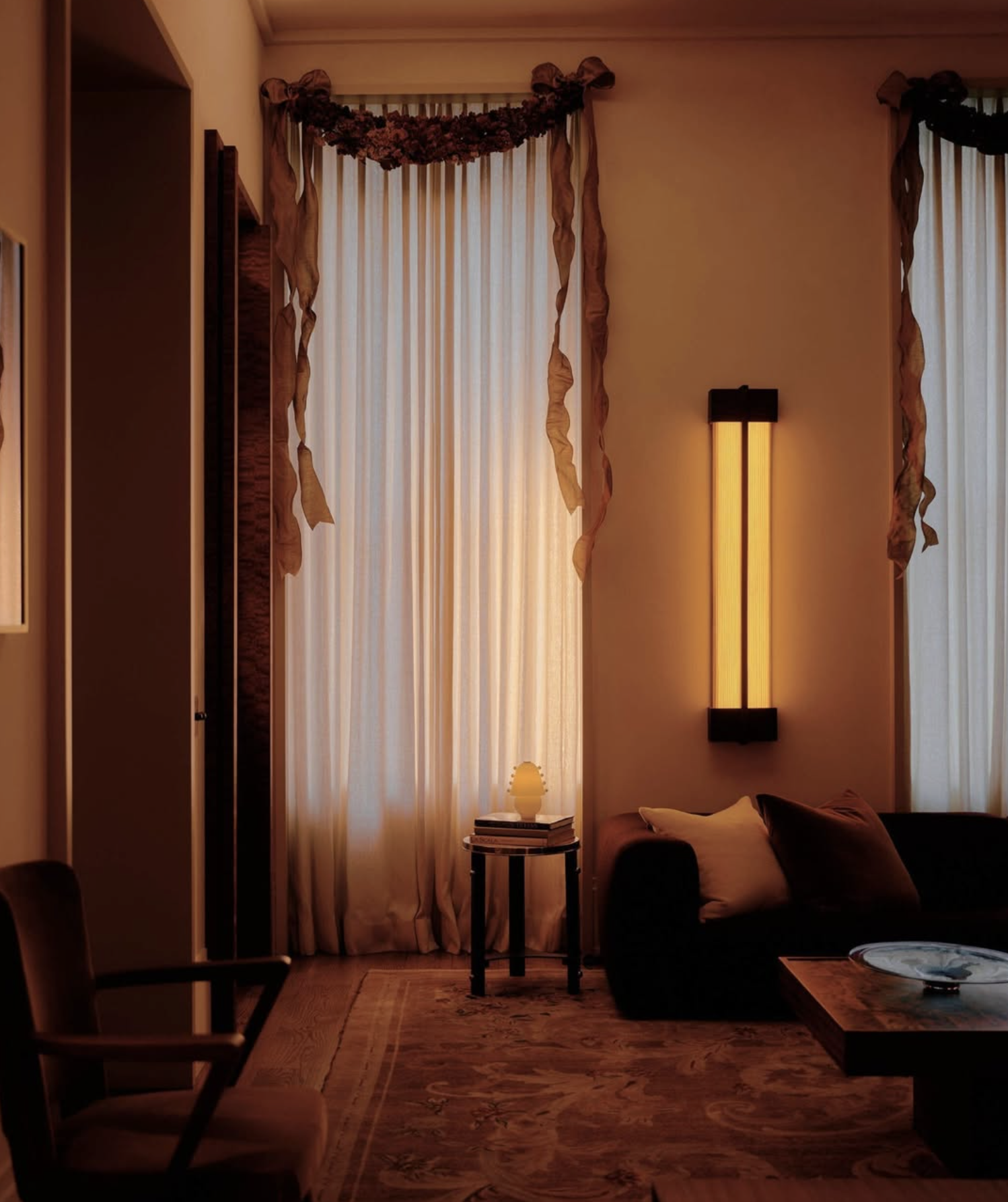 ECCO SURFACE MOUNT LARGE par IN COMMON WITH