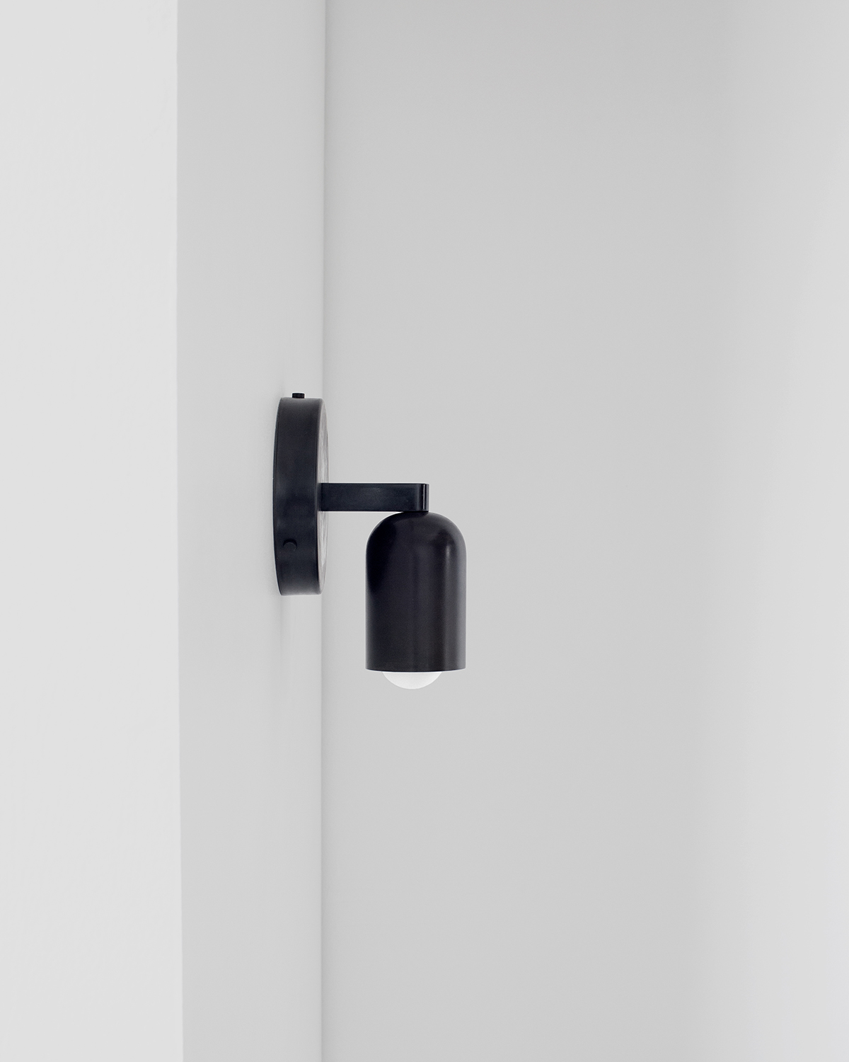 FIXED DOWN SCONCE par IN COMMON WITH