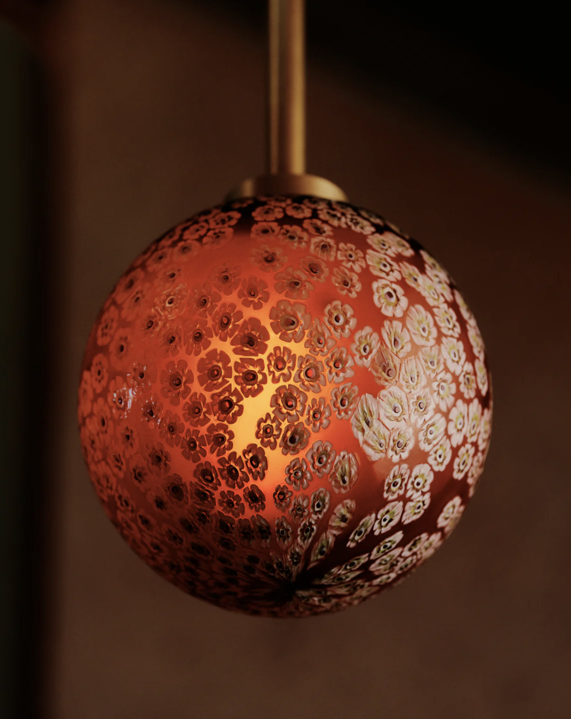 MURANO GLASS ORB PENDANT par IN COMMON WITH