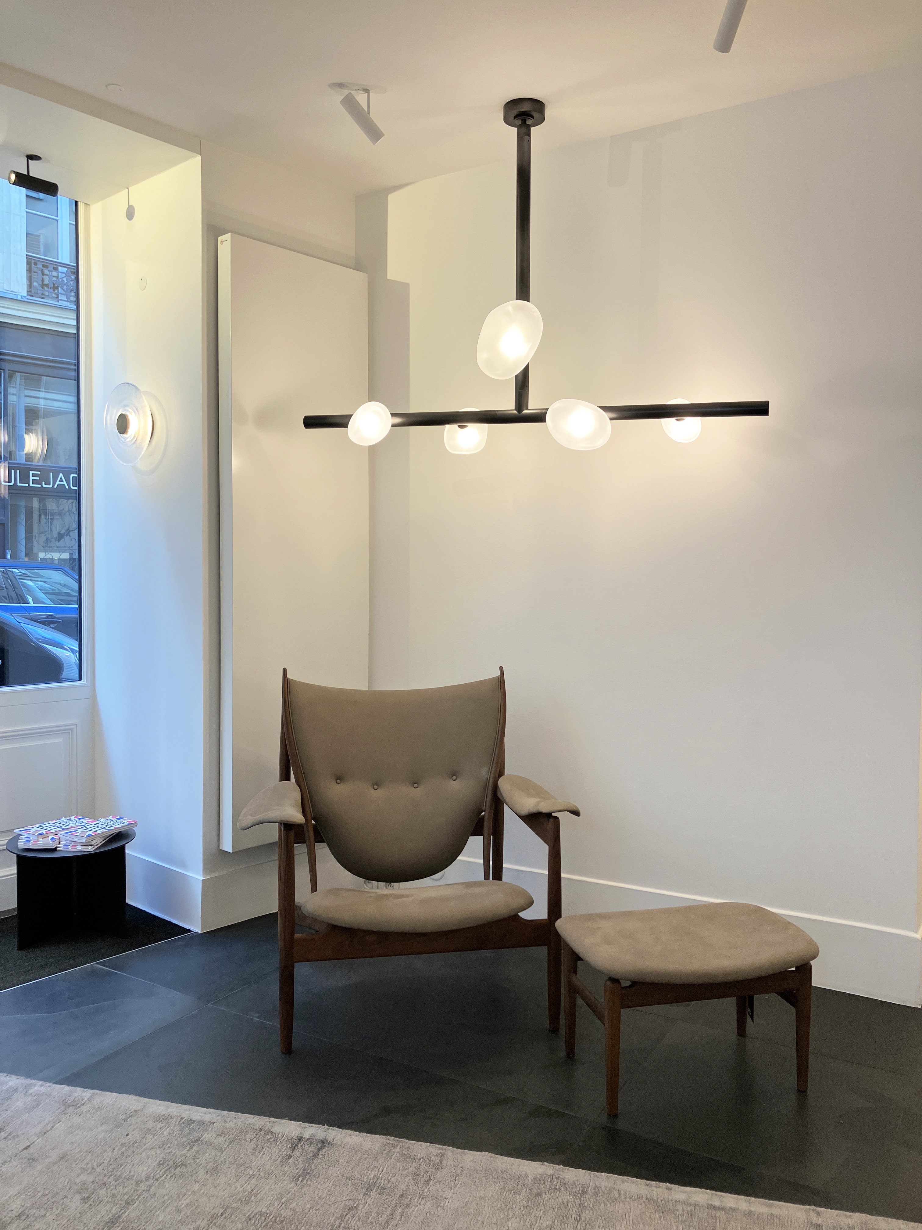 MATTER CHANDELIER SINGLE STEM par JOHN POMP