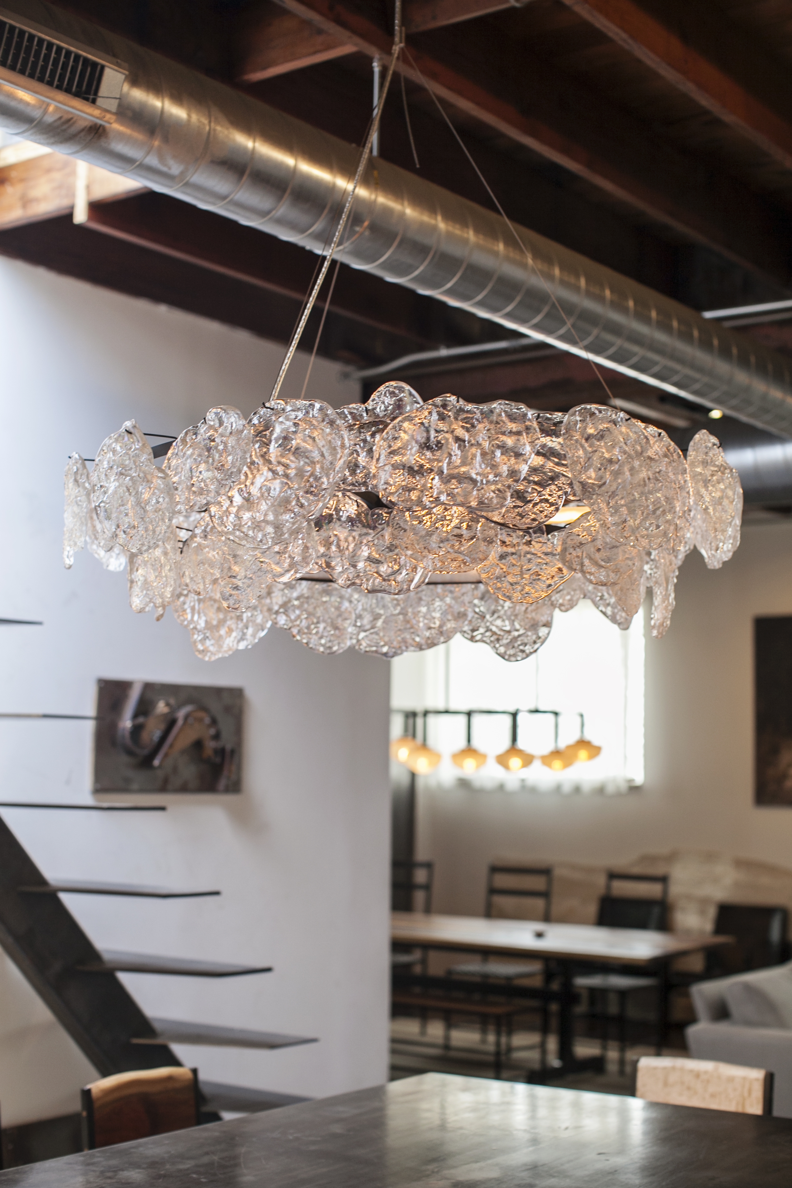 ROCK EDGE CHANDELIER par JOHN POMP
