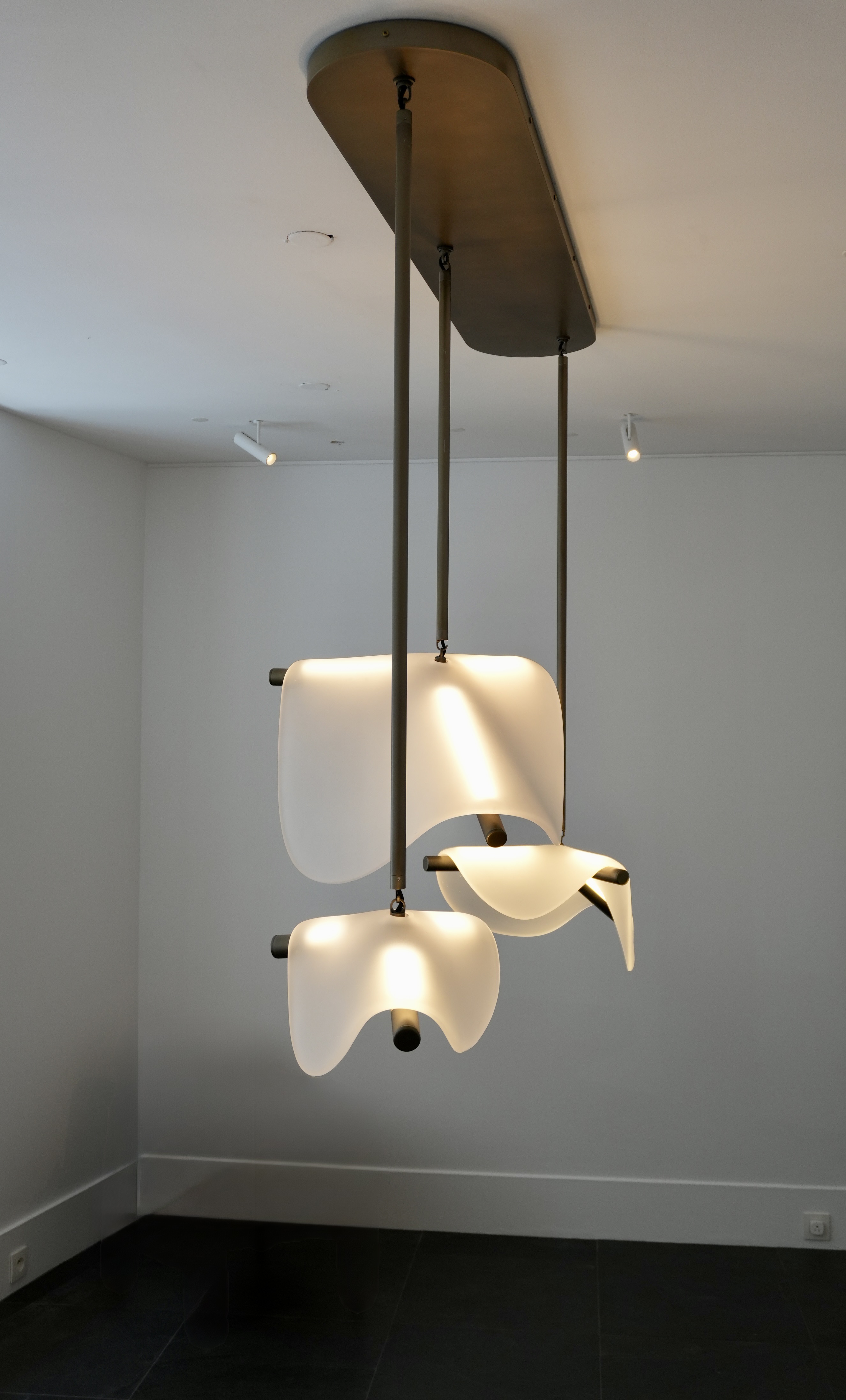 SLUMPED CHANDELIER par John Pomp