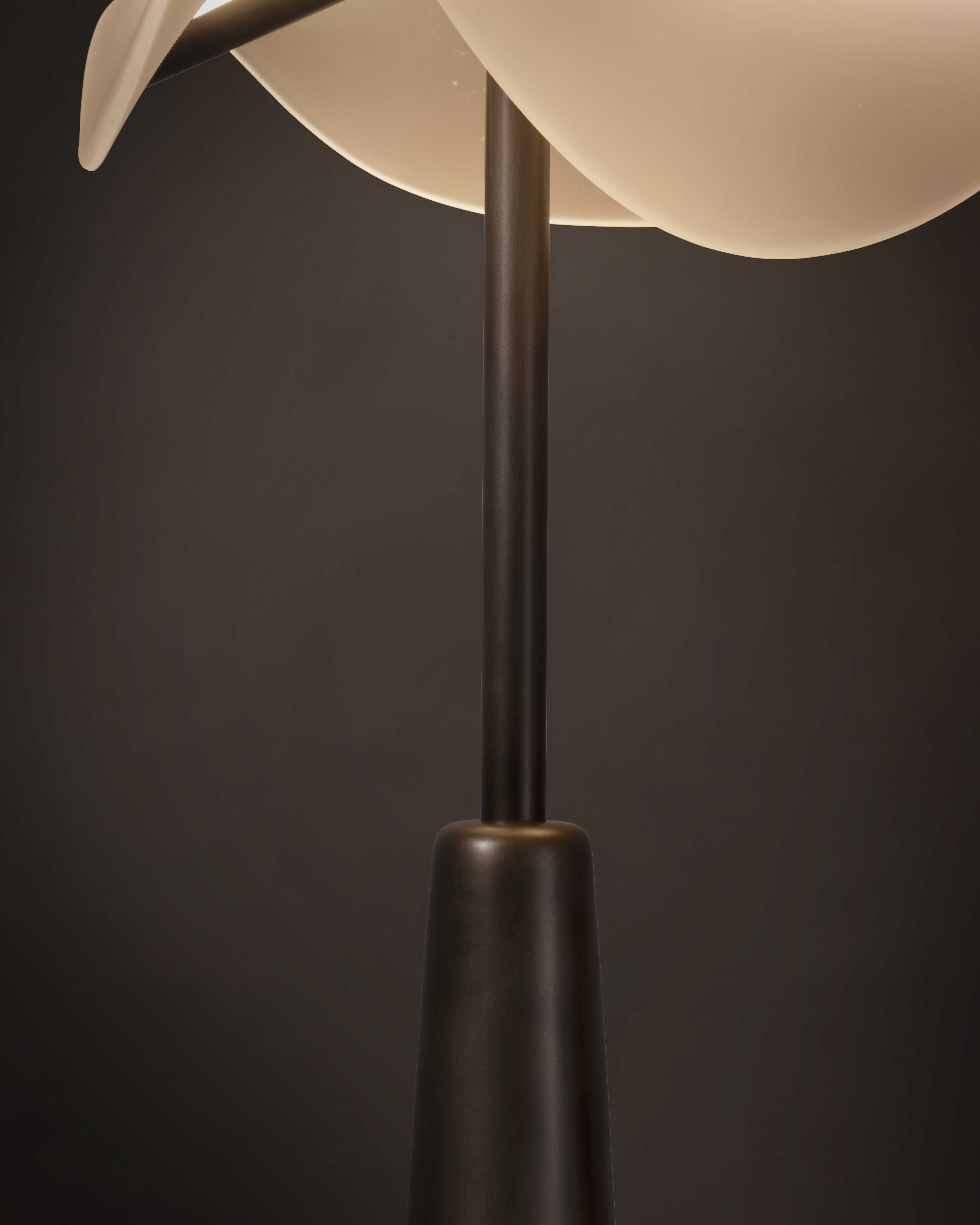 SLUMPED FLOOR LAMP par JOHN POMP