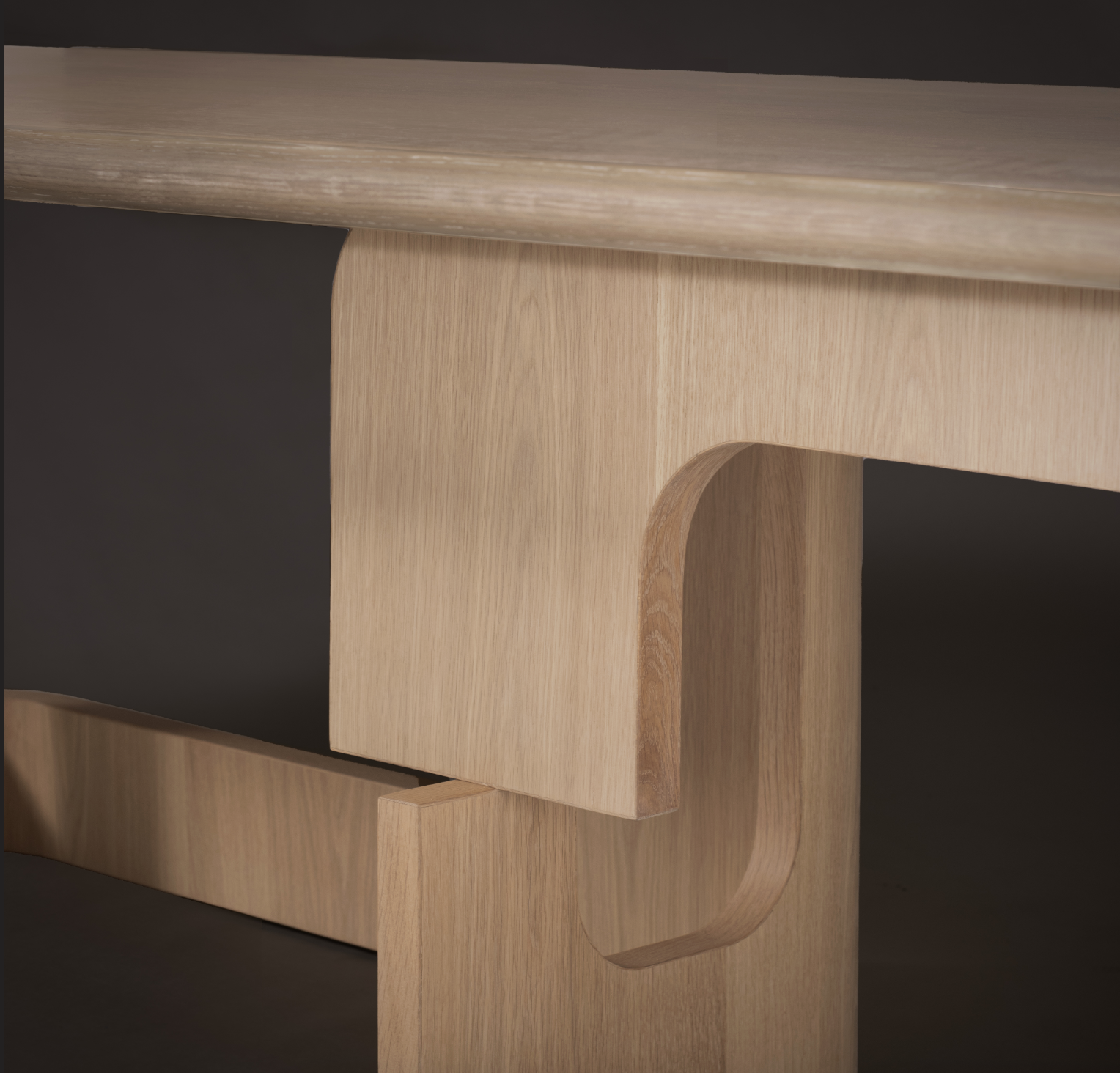 UNEARTHED DINING TABLE par JOHN POMP