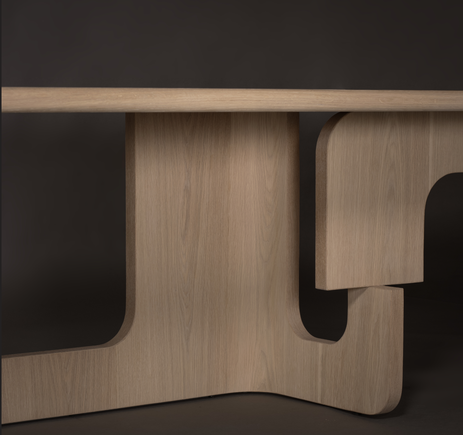 UNEARTHED DINING TABLE par JOHN POMP