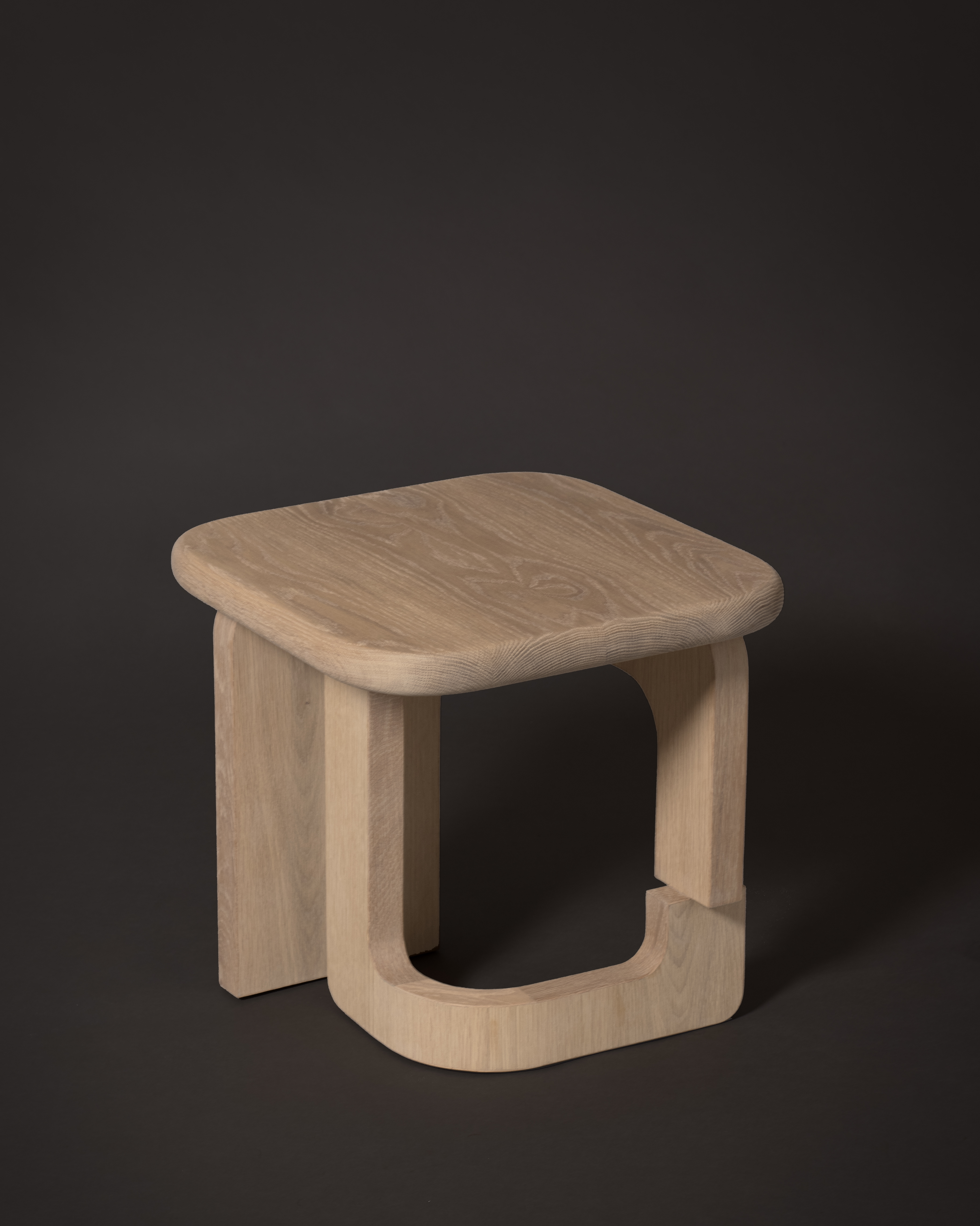 UNEARTHED SIDE TABLE par JOHN POMP