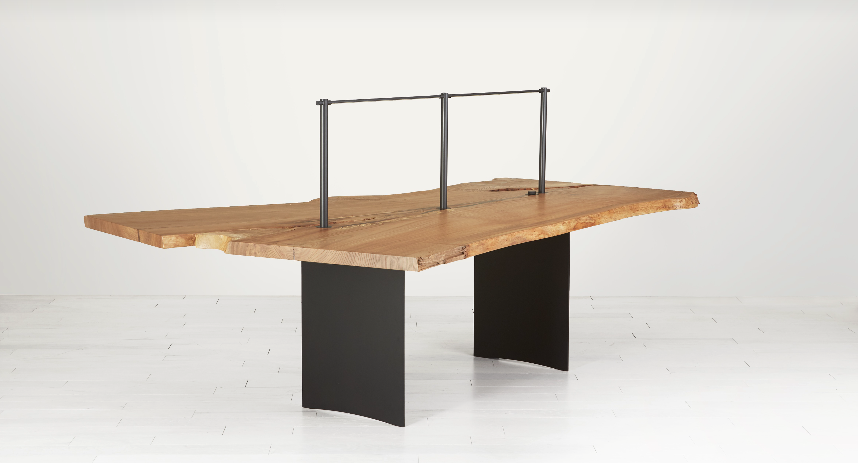 THIN SHARED TASK LAMP par Juniper