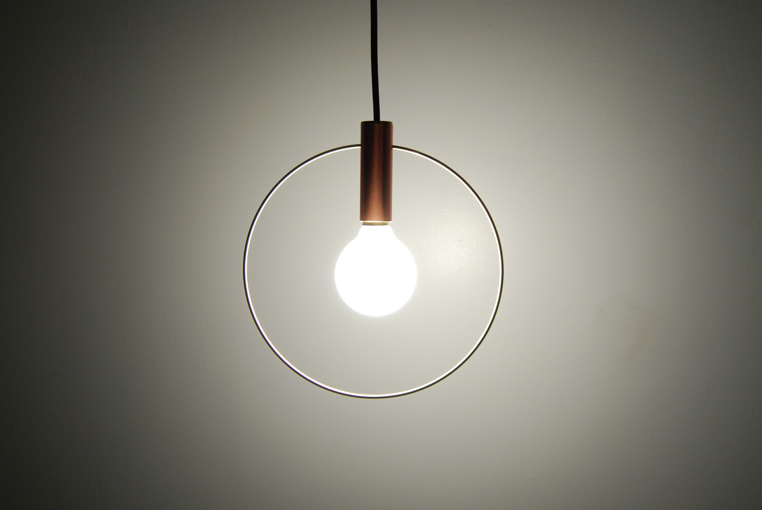 AURA PENDANT par L&G Studio