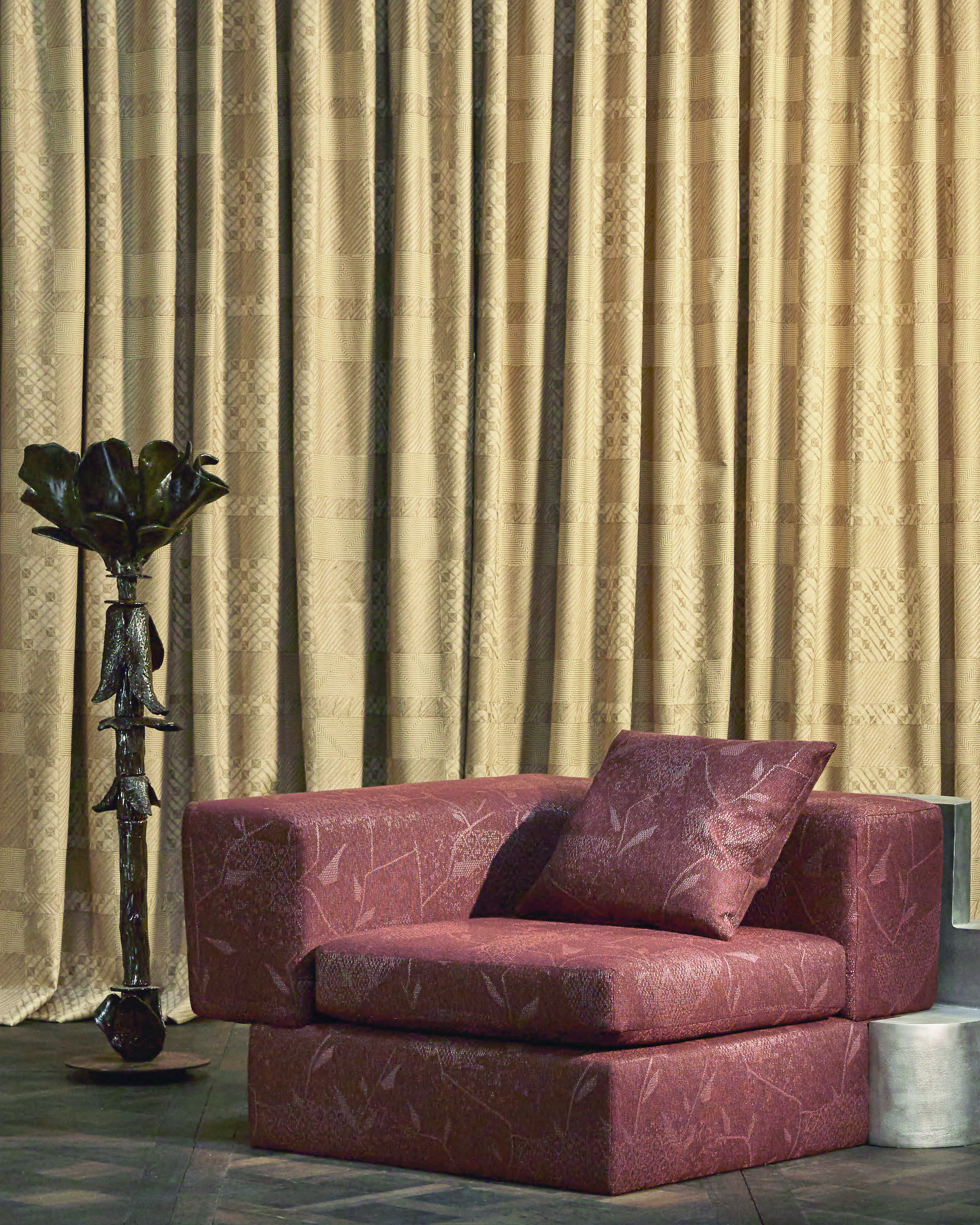 NIGHT BLOOMS FLOOR LAMP 01 par LGS STUDIO