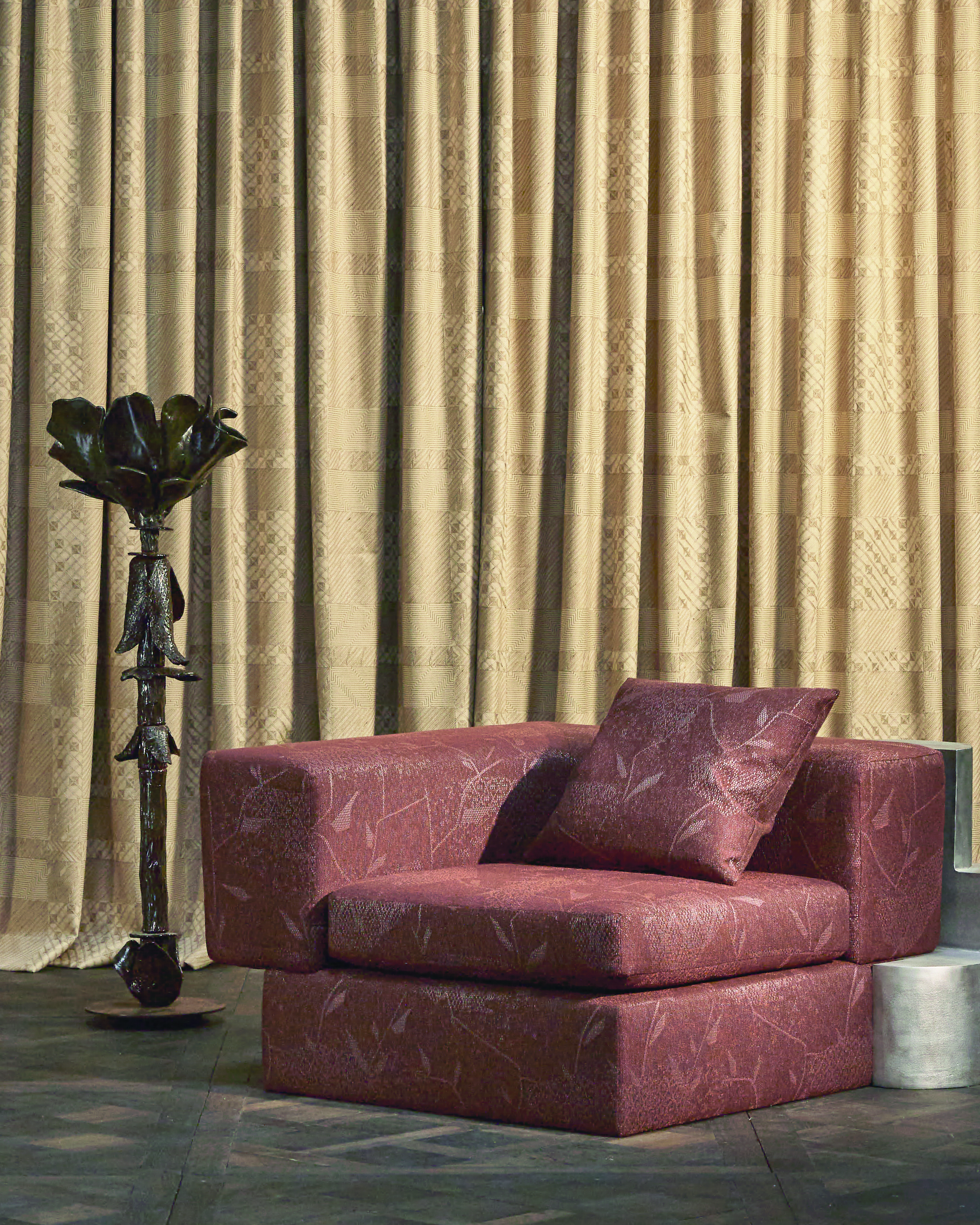 NIGHT BLOOMS FLOOR LAMP 01 par LGS STUDIO