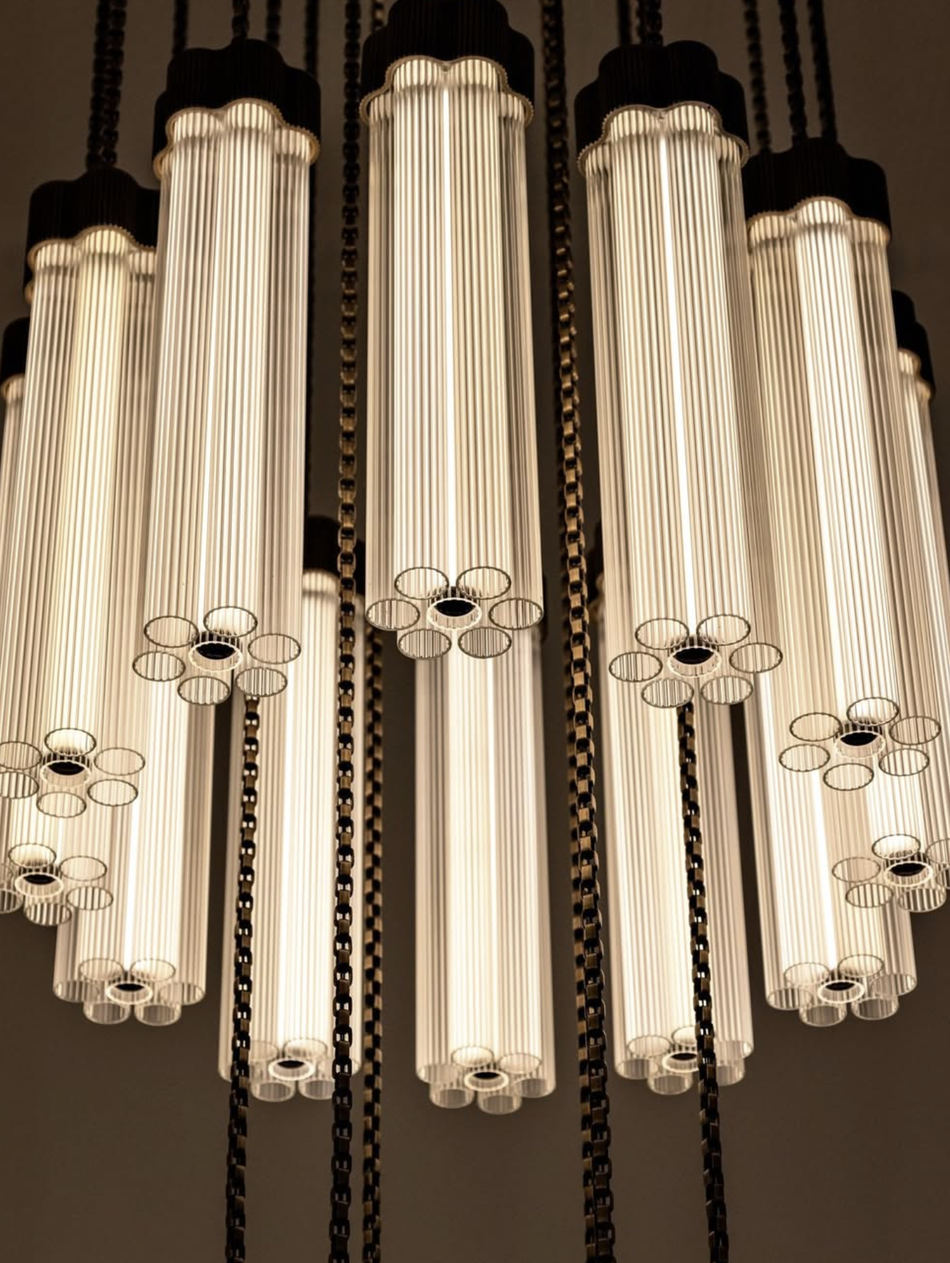 DELPHI 7 CHANDELIER par Matter Made