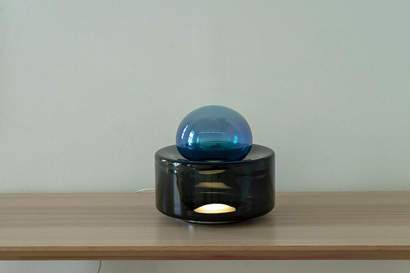 DEW DROP TABLE LAMP par Ocrùm