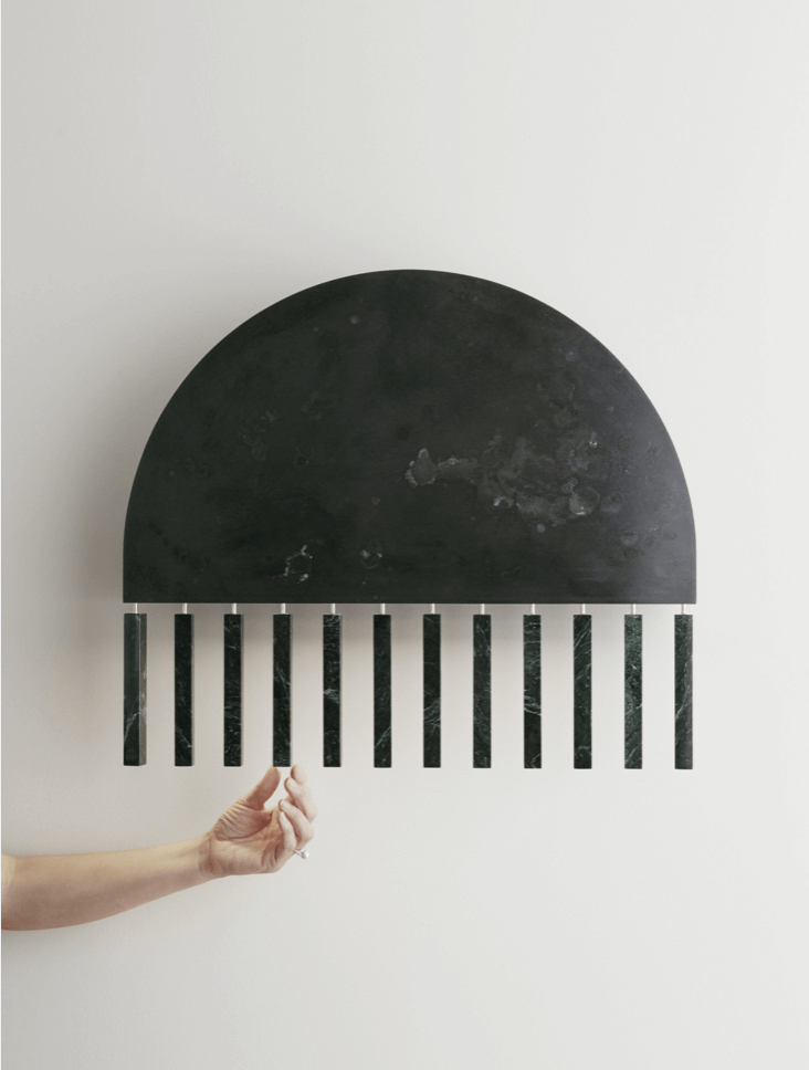 DARK MOON SCONCE par Pelle