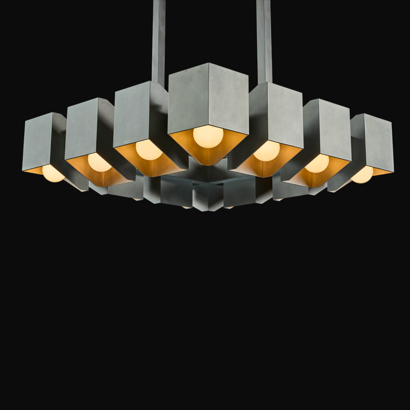 HELM OBLIQUE RING CHANDELIER par Pelle