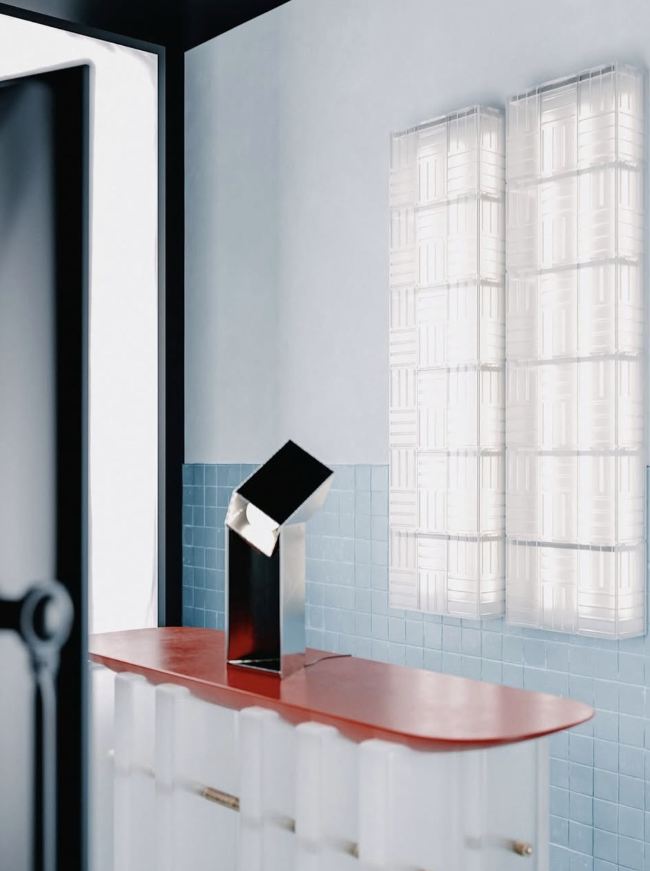 HELM READING LAMP par Pelle