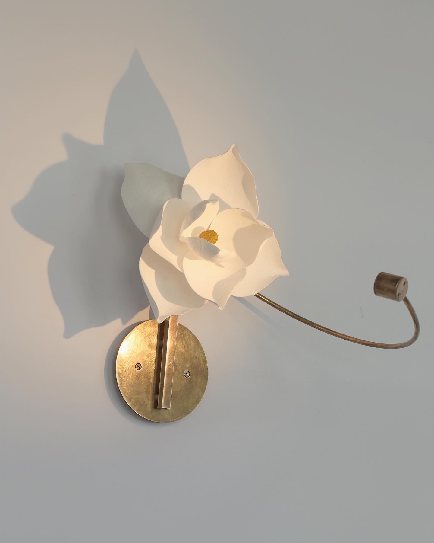 LURE SCONCE par Pelle