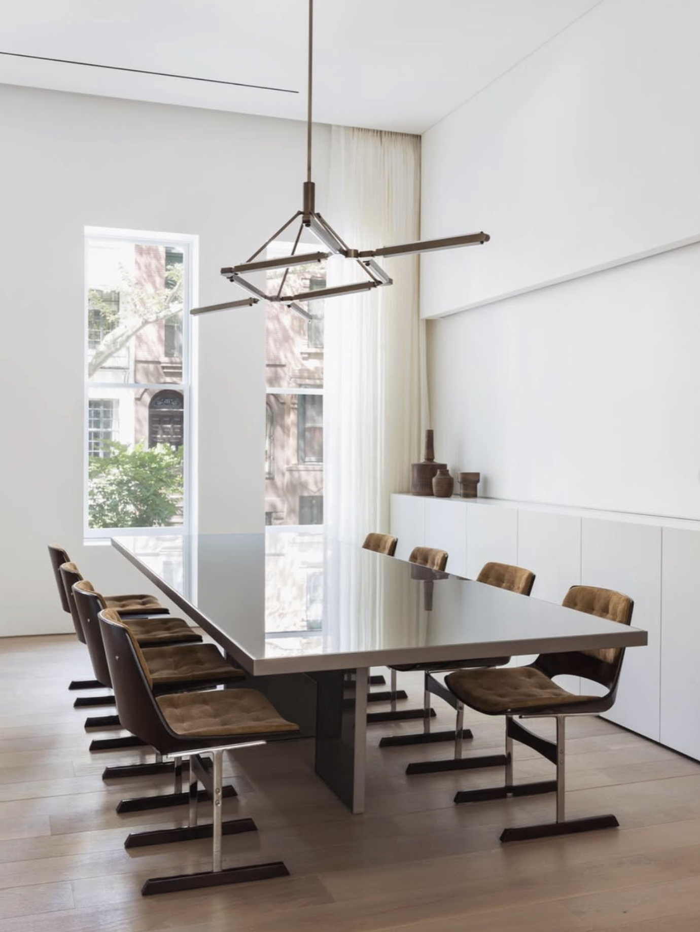 PRIS CROWN par Pelle