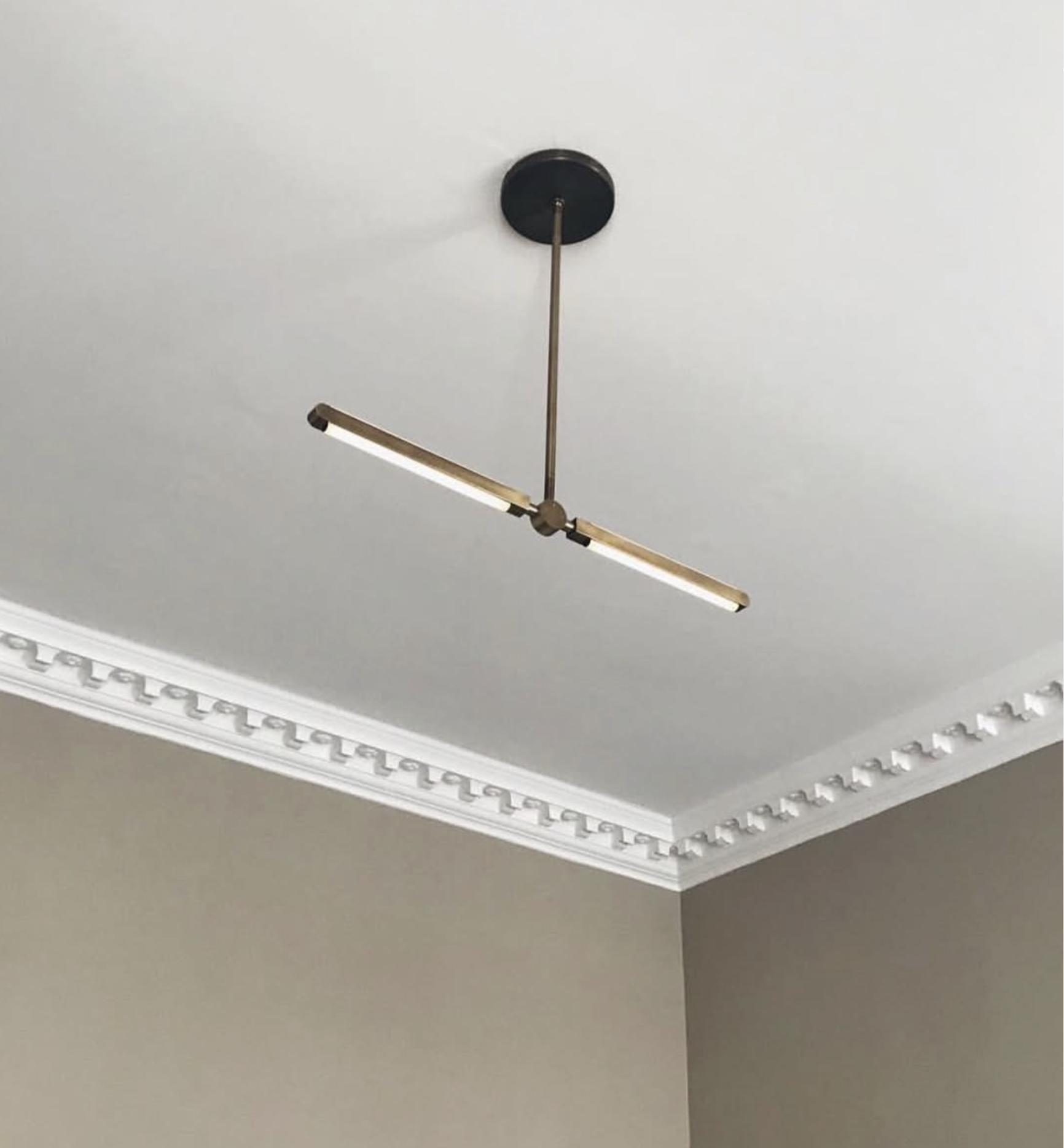 PRIS LINEAR PENDANT par Pelle