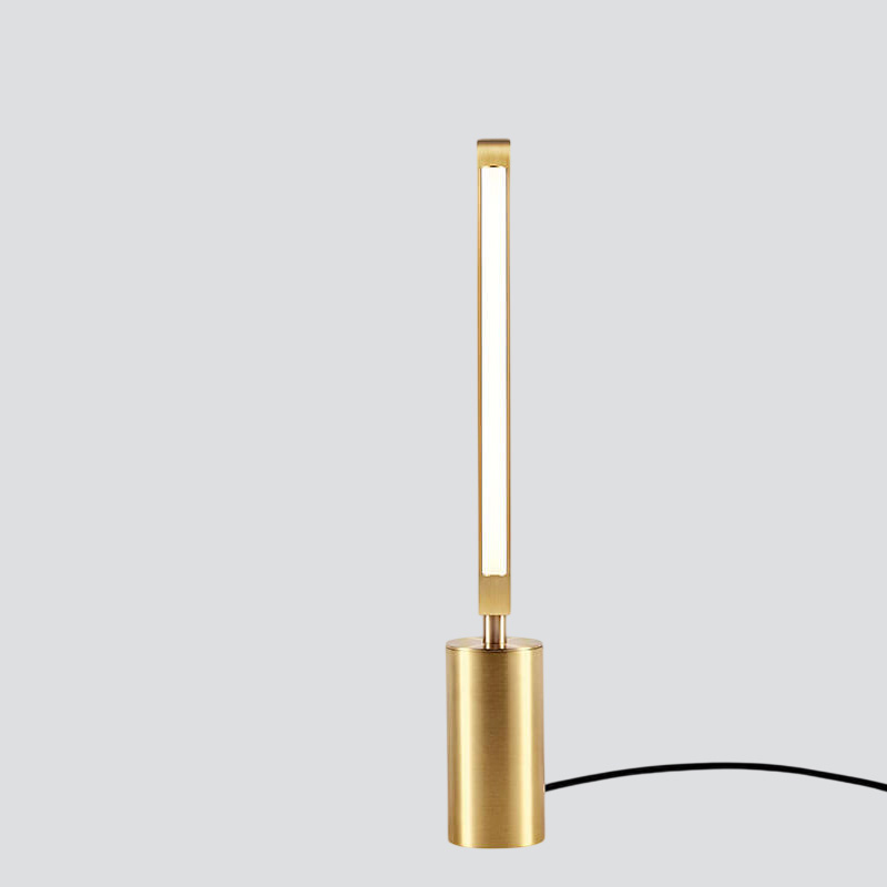 PRIS TABLE LAMP par Pelle