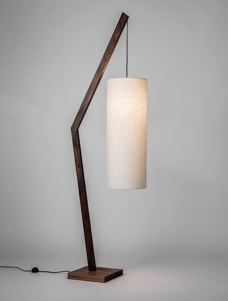ANGULAR FLOOR LAMP par Allied Maker
