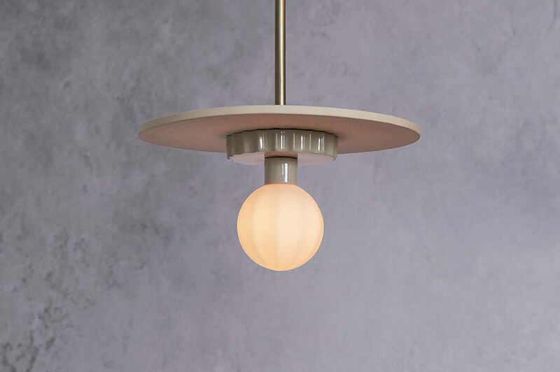 CERAMIC PENDANT SMALL par Anna Karlin