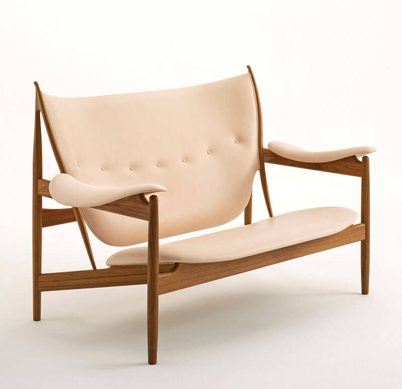 CHIEFTAIN SOFA par Finn juhl