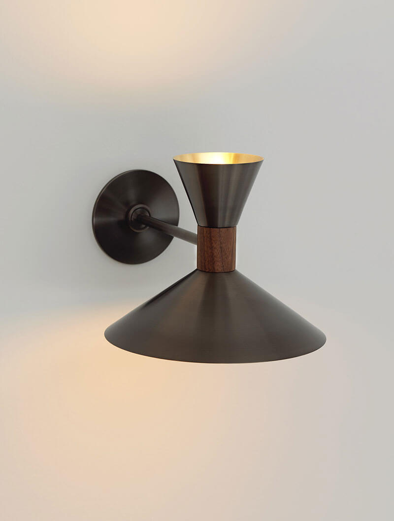 DUAL CONE SCONCE par Allied Maker