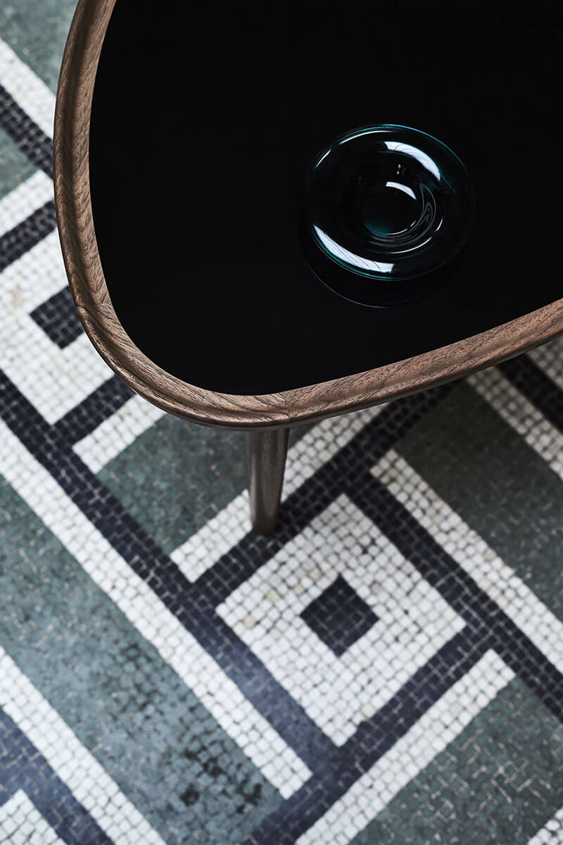 EYE TABLE par Finn juhl
