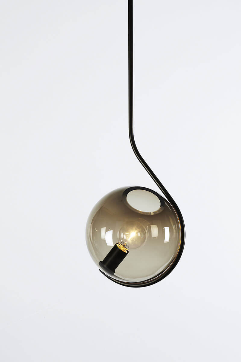 FIDDLEHEAD PENDANT par Roll & Hill