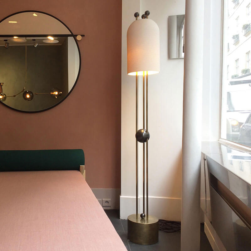 LANTERN FLOOR LAMP par Apparatus
