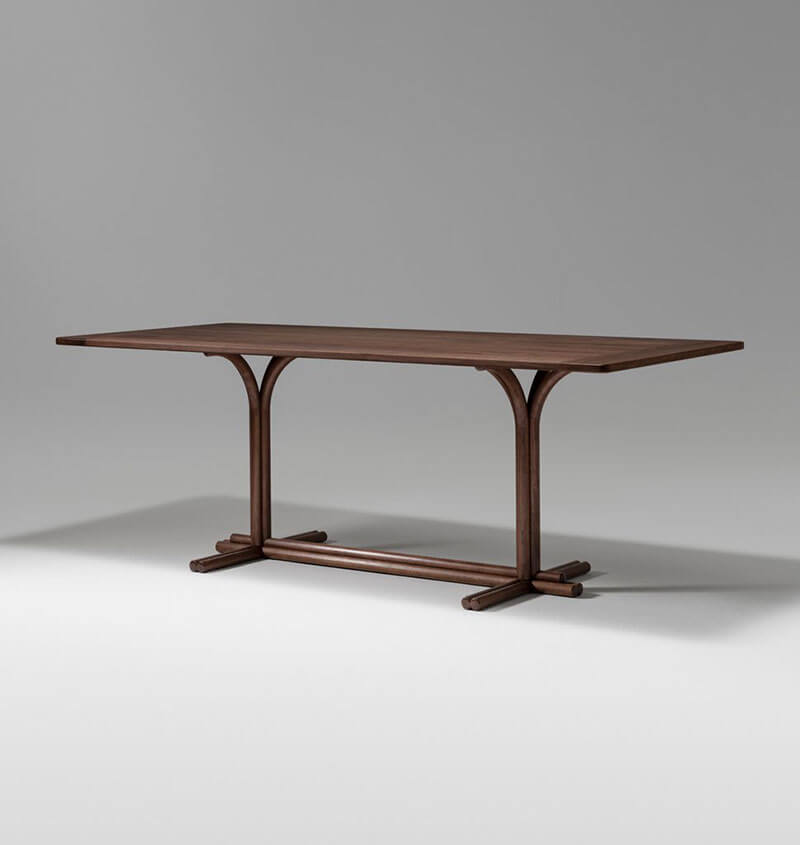 LEXINGTON DINING TABLE par Roll & Hill