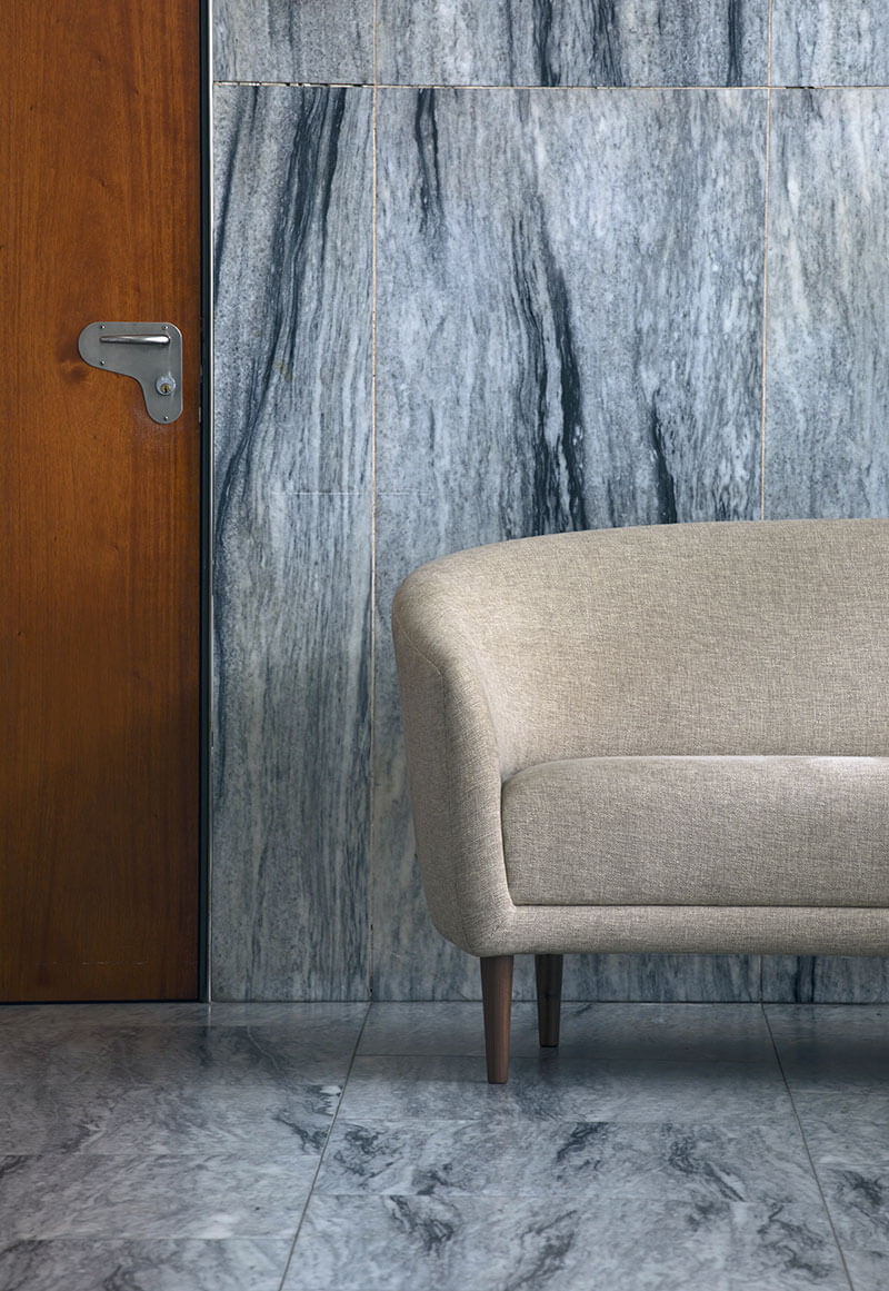 LITTLE MOTHER SOFA par Finn juhl