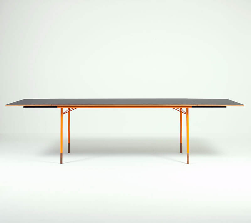 NYHAVN DINING TABLE par Finn juhl