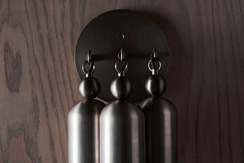 TASSEL 3 SCONCE par Apparatus