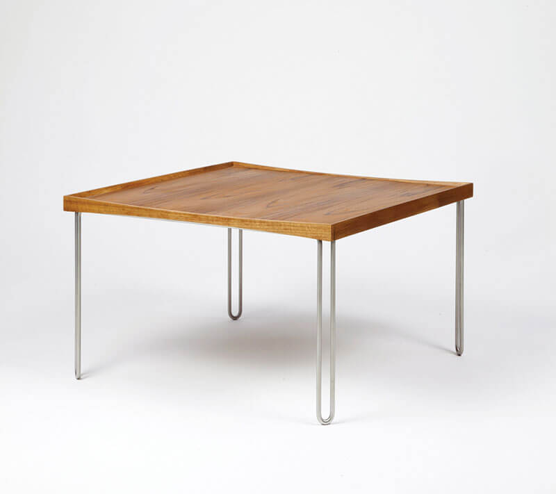 TRAY TABLE par Finn juhl
