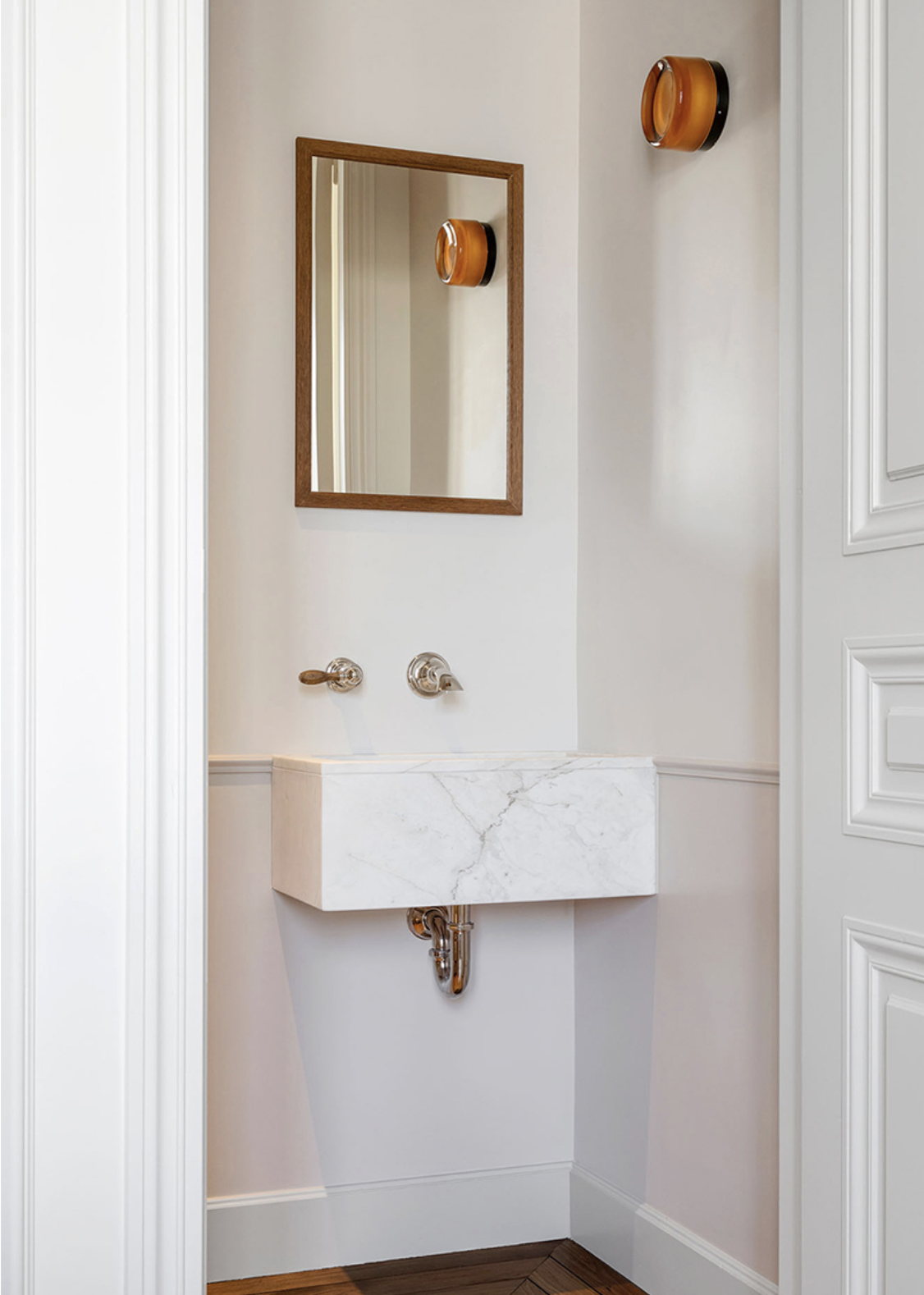 DIMPLE SCONCE par RBW