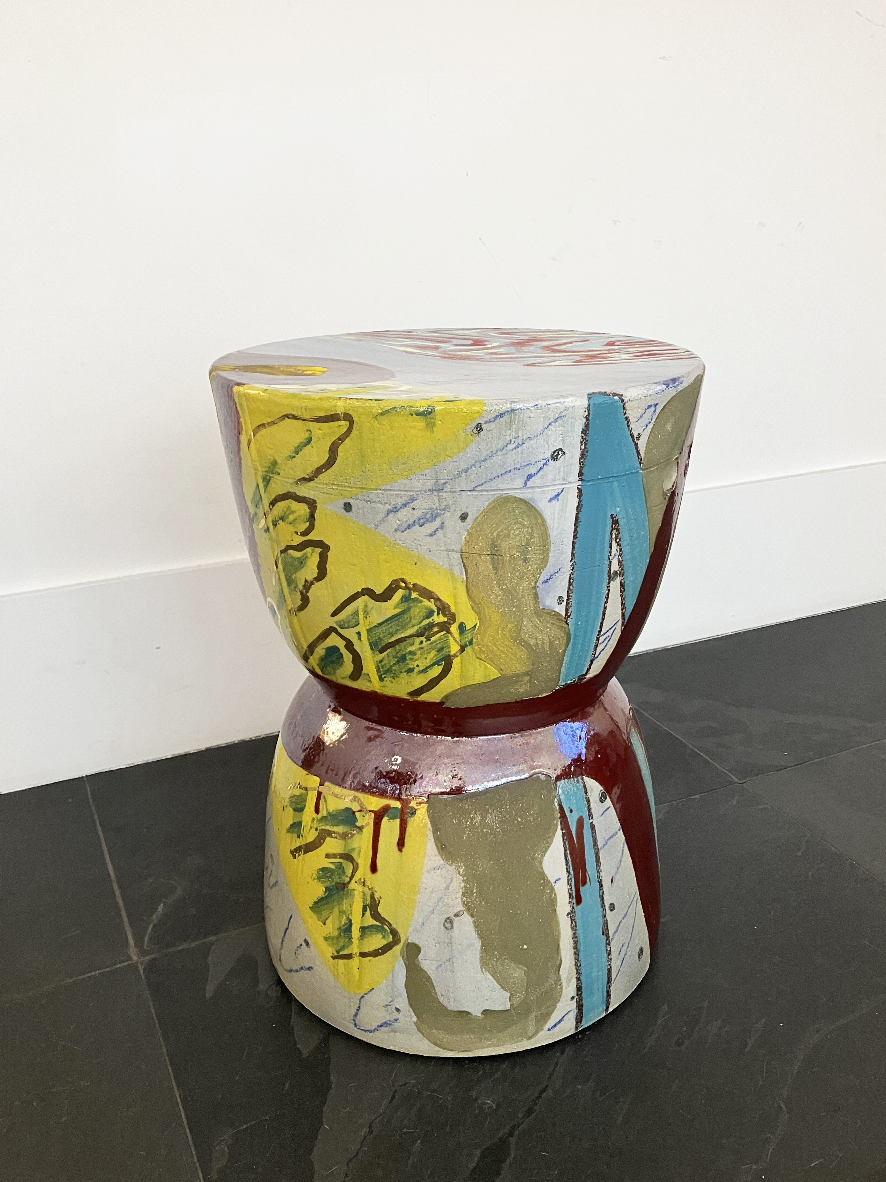 HOUR GLASS STOOL 2 par REINALDO SANGUINO