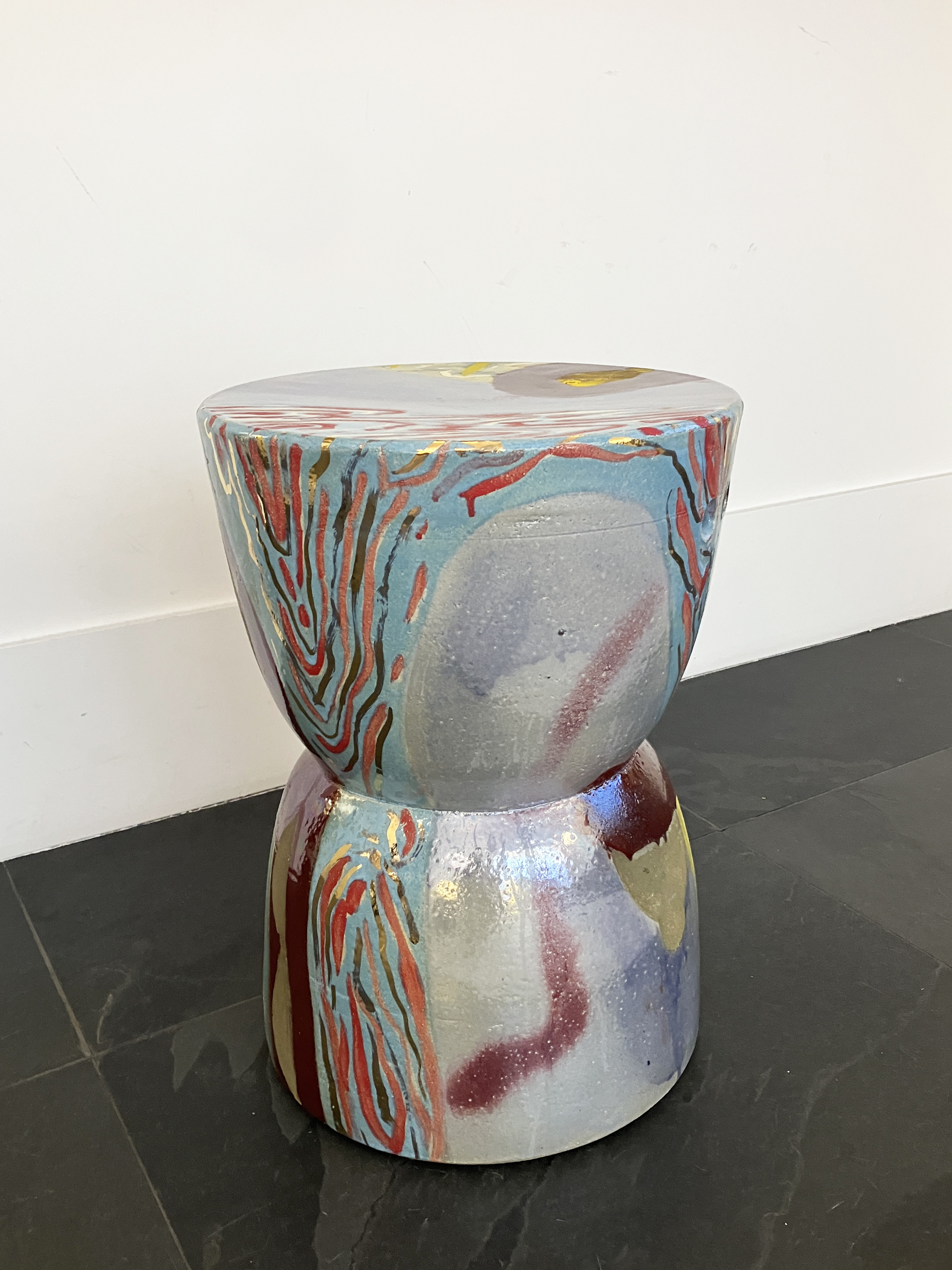 HOUR GLASS STOOL 2 par REINALDO SANGUINO