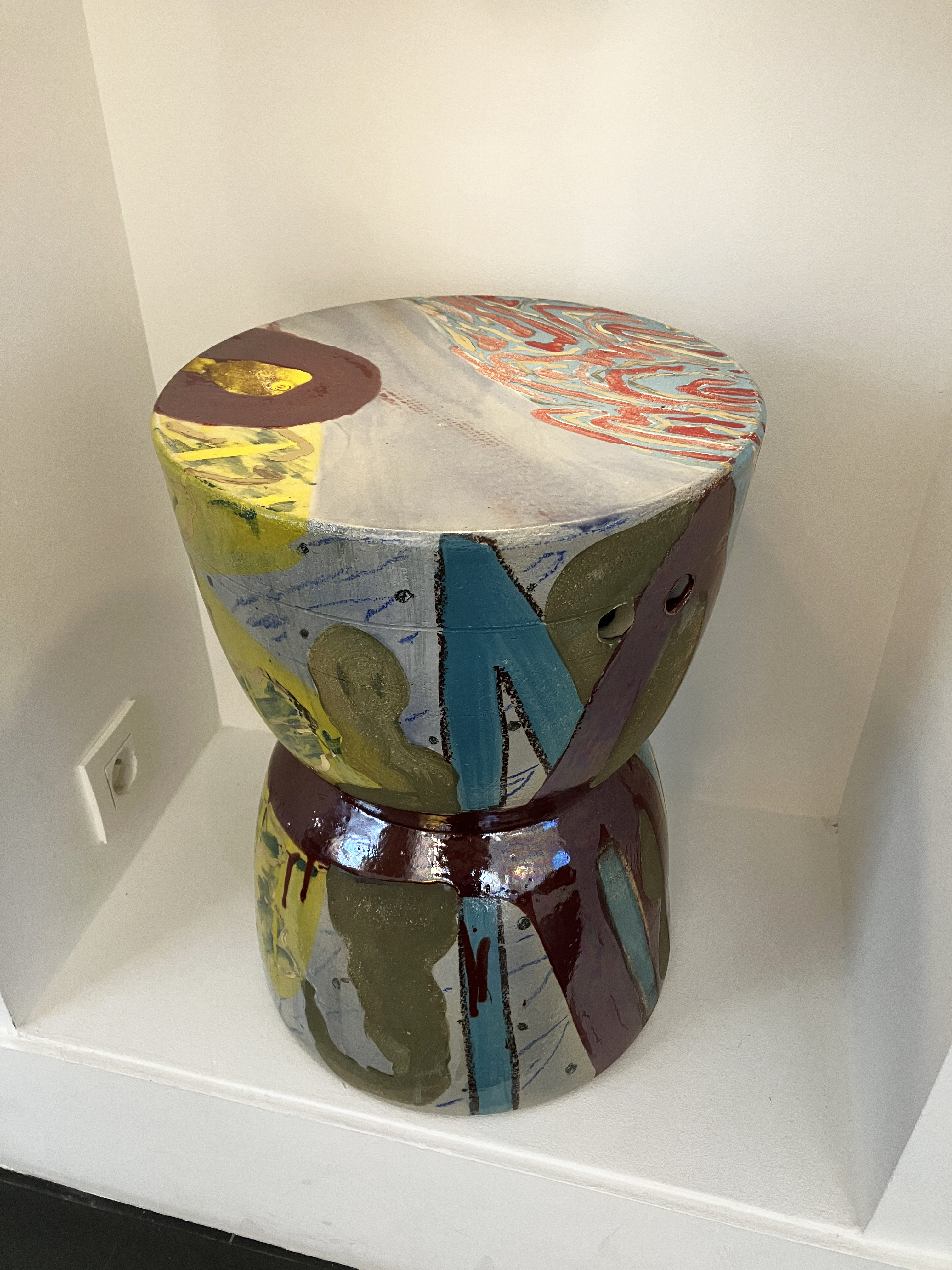 HOUR GLASS STOOL 2 par REINALDO SANGUINO