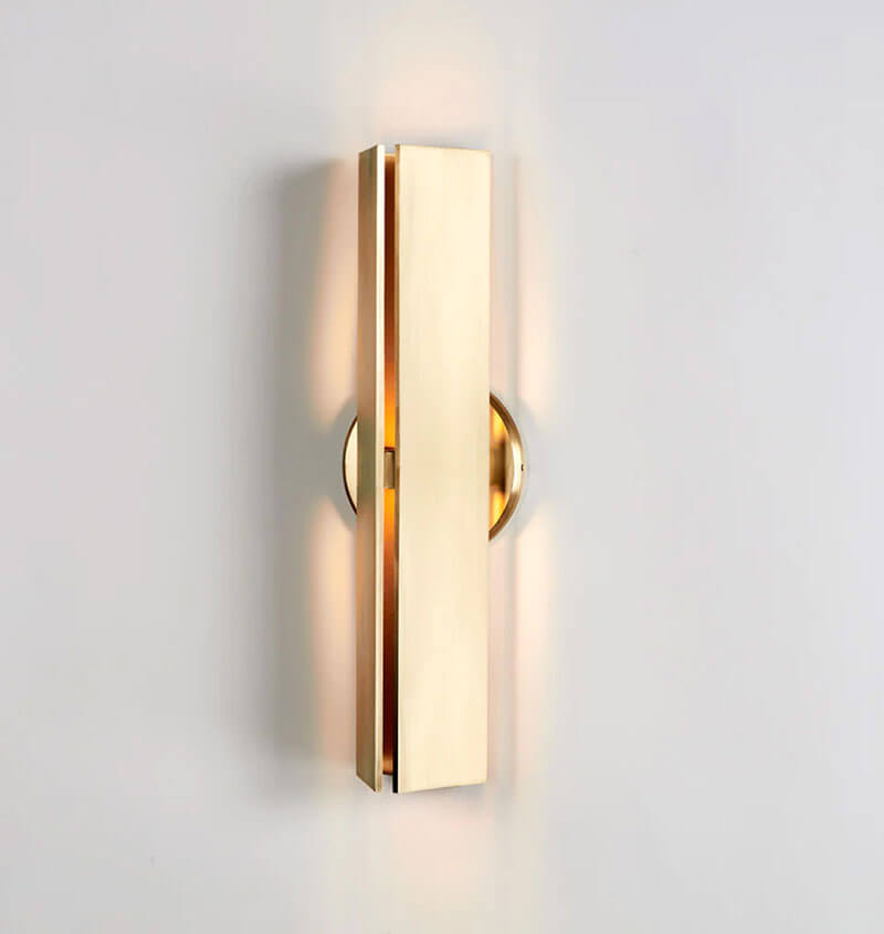 DELTA SCONCE par Roll & Hill