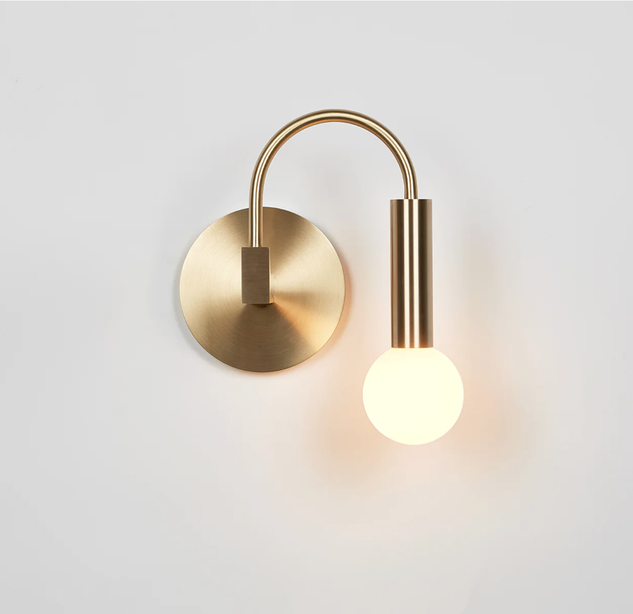 ARCH SCONCE par Roll & Hill