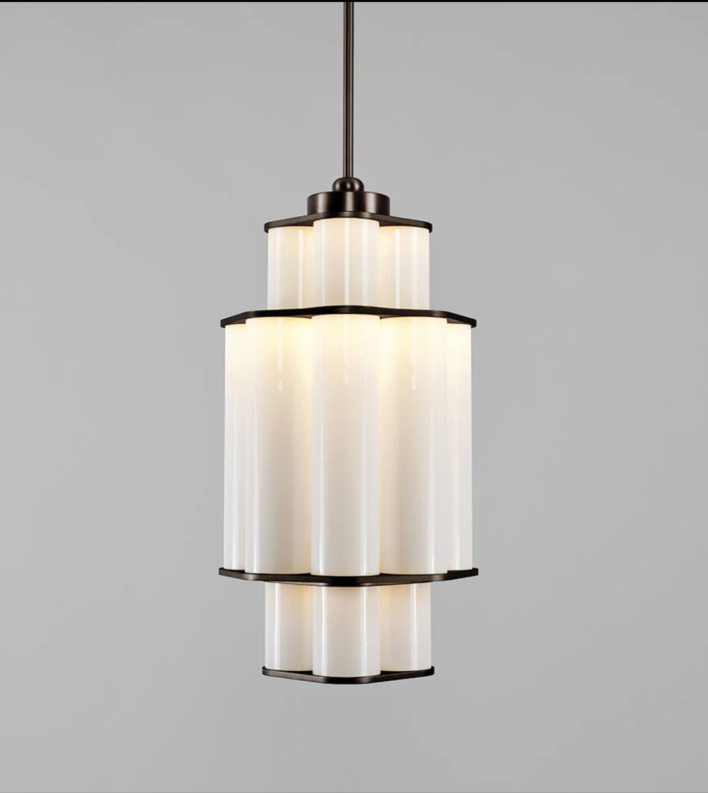 BAUER CHANDELIER 01 par Roll & Hill