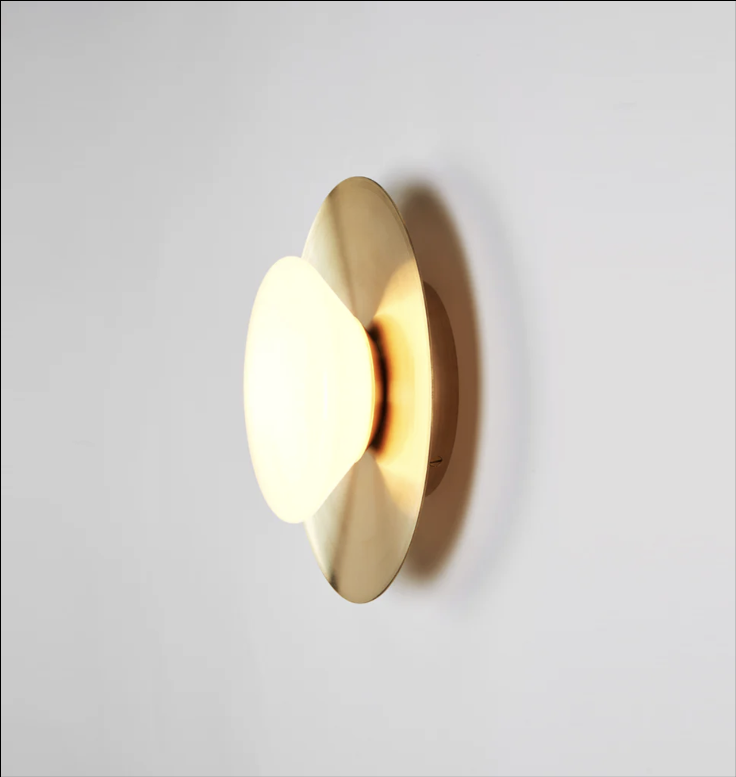 BELL SCONCE 01 par Roll & Hill