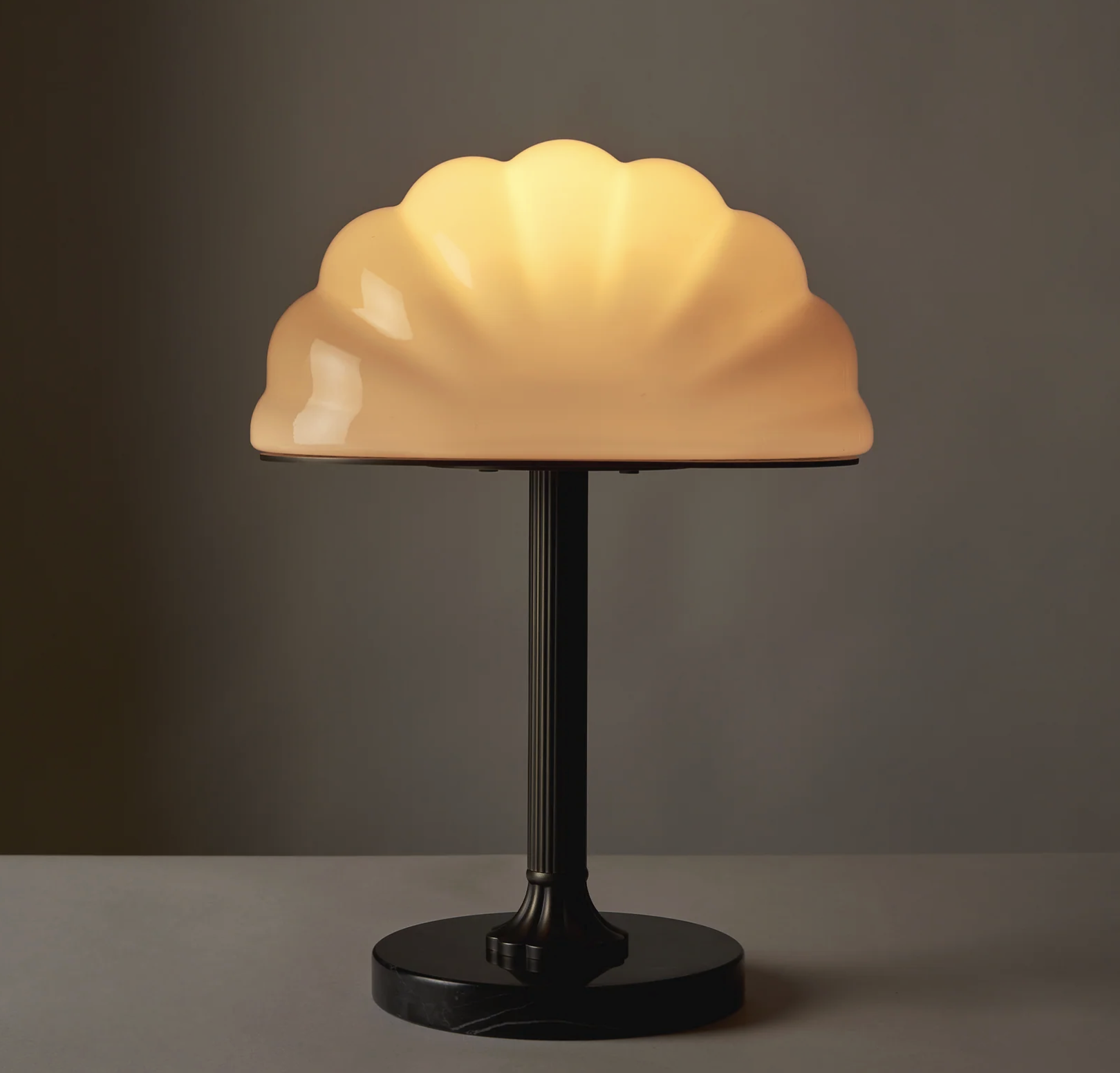 CLOUD TABLE LAMP par Roll & Hill