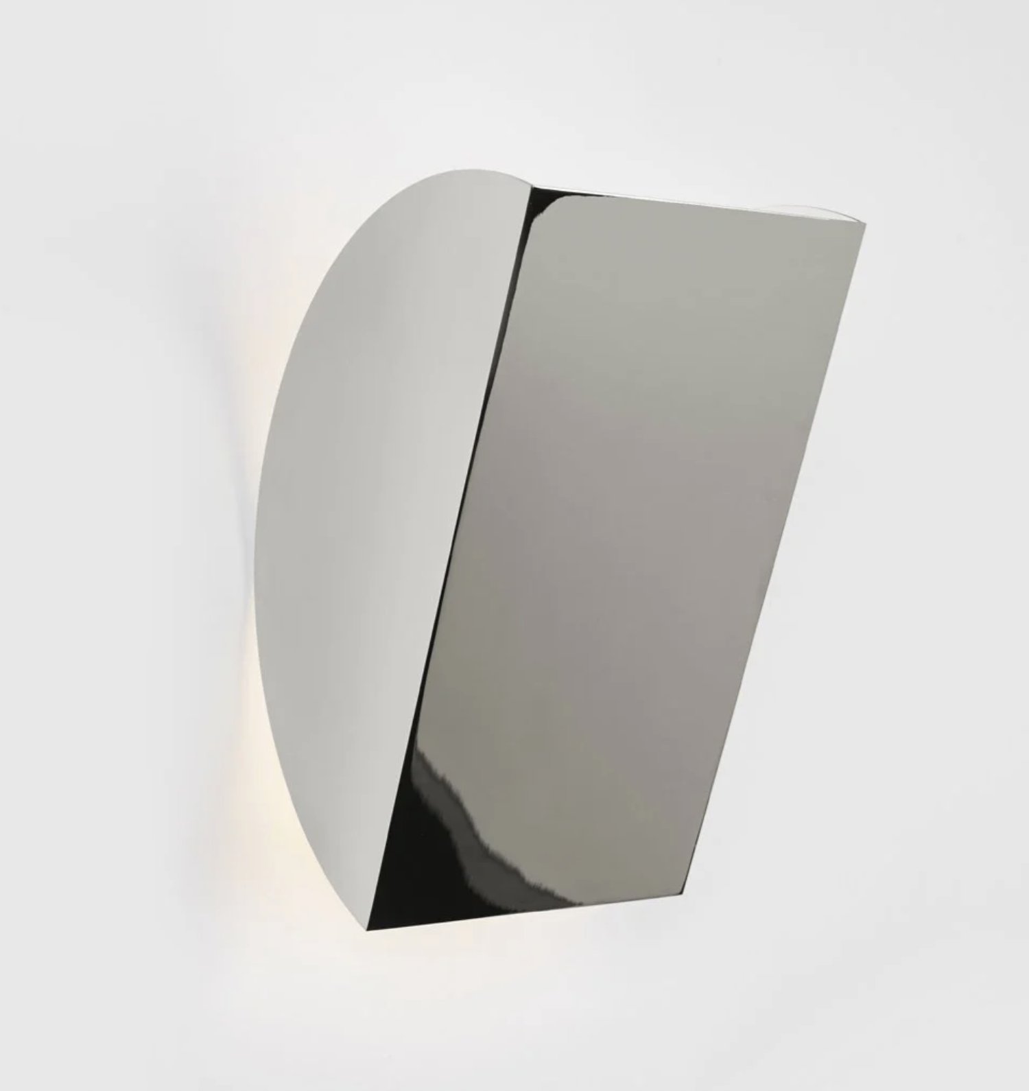 CORA SCONCE par Roll & Hill
