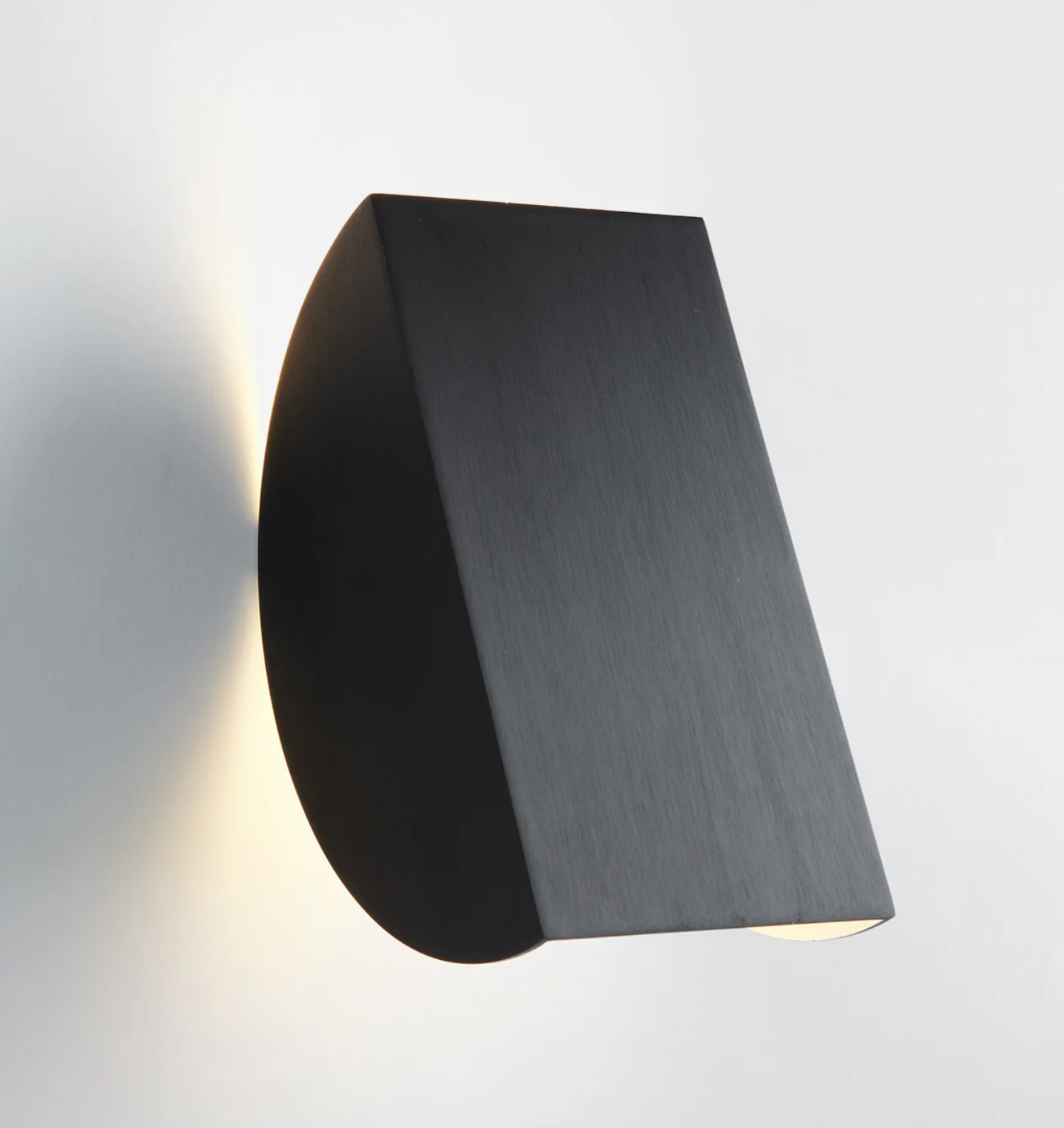 CORA SCONCE par Roll & Hill